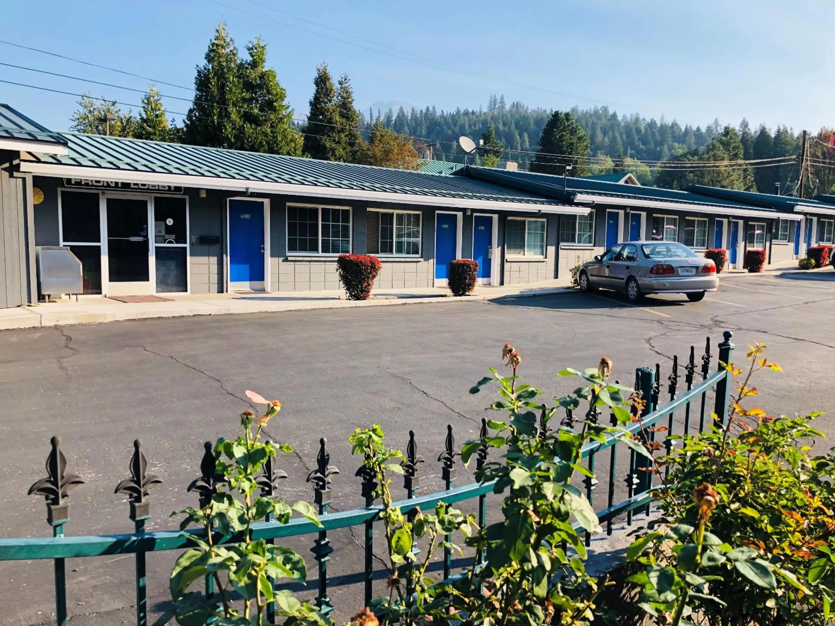 Facade/entrance in A1 Choice Inn