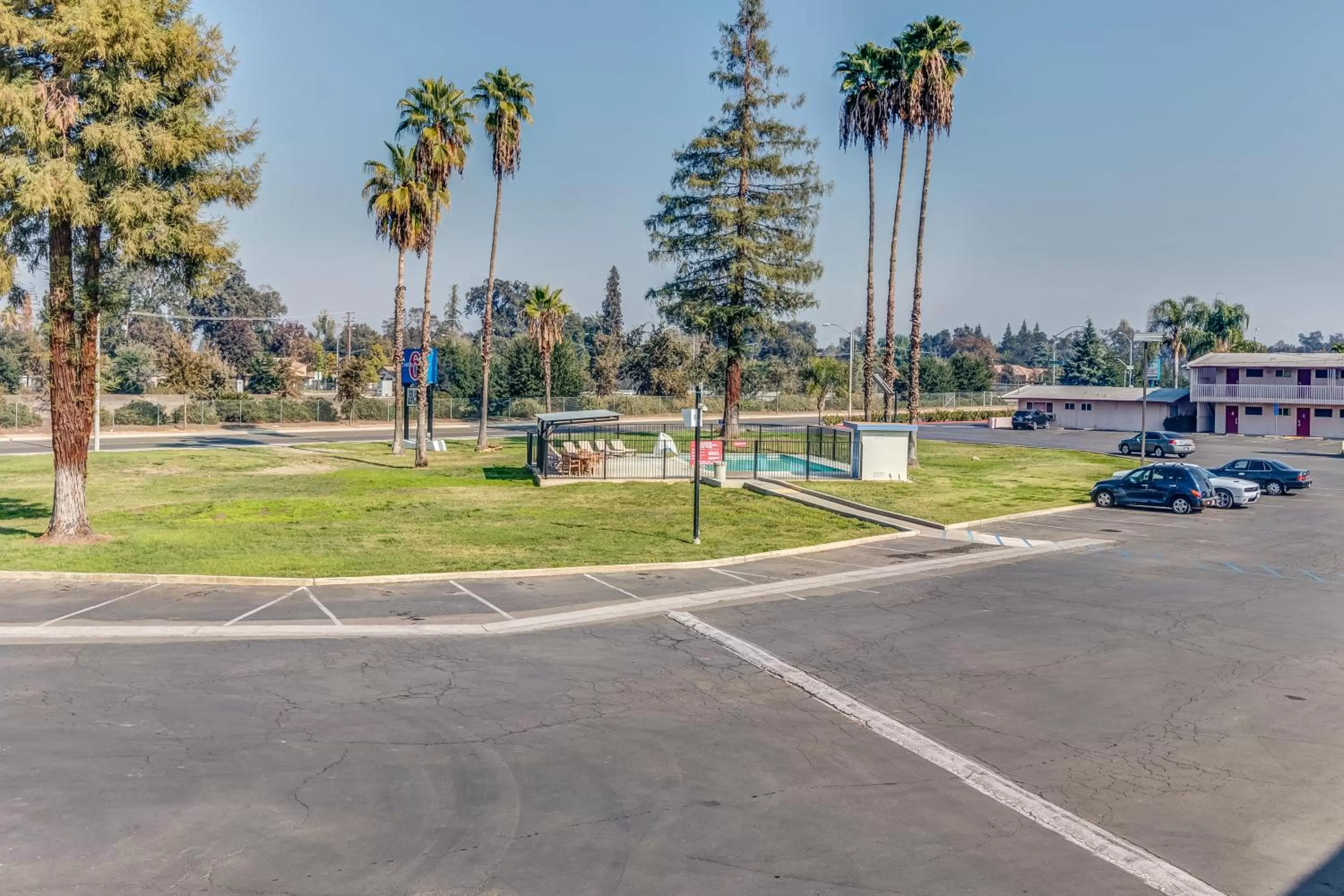 Facade/entrance in Motel 6-Visalia, CA