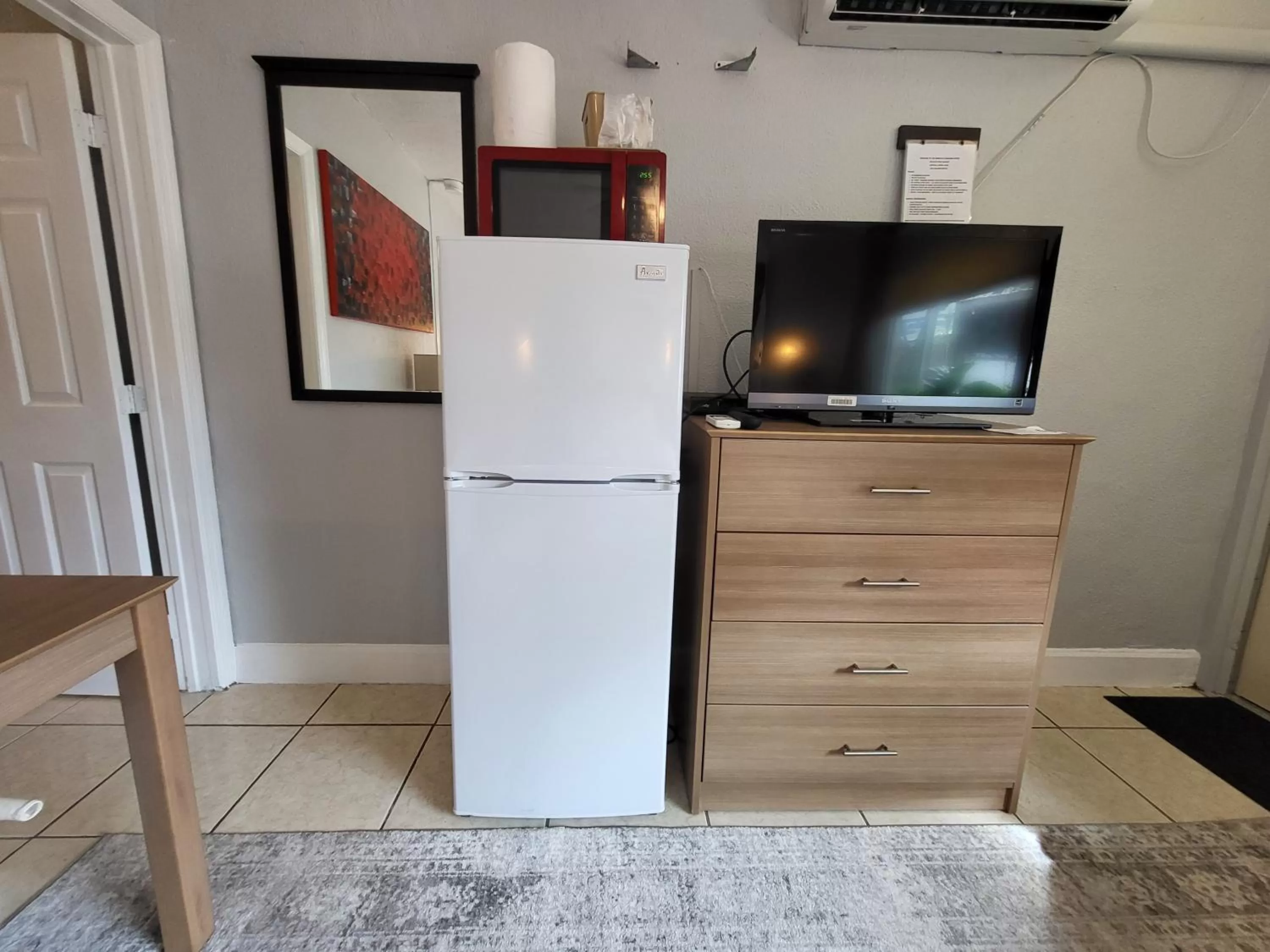 TV and multimedia in Barefoot mailman motel