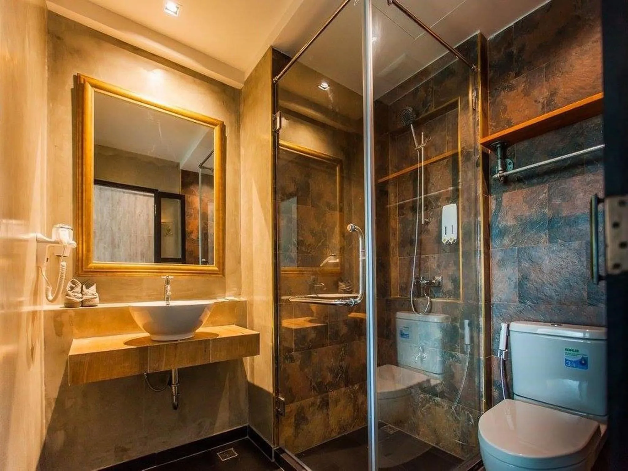 Bathroom in Loft Mania Boutique Hotel