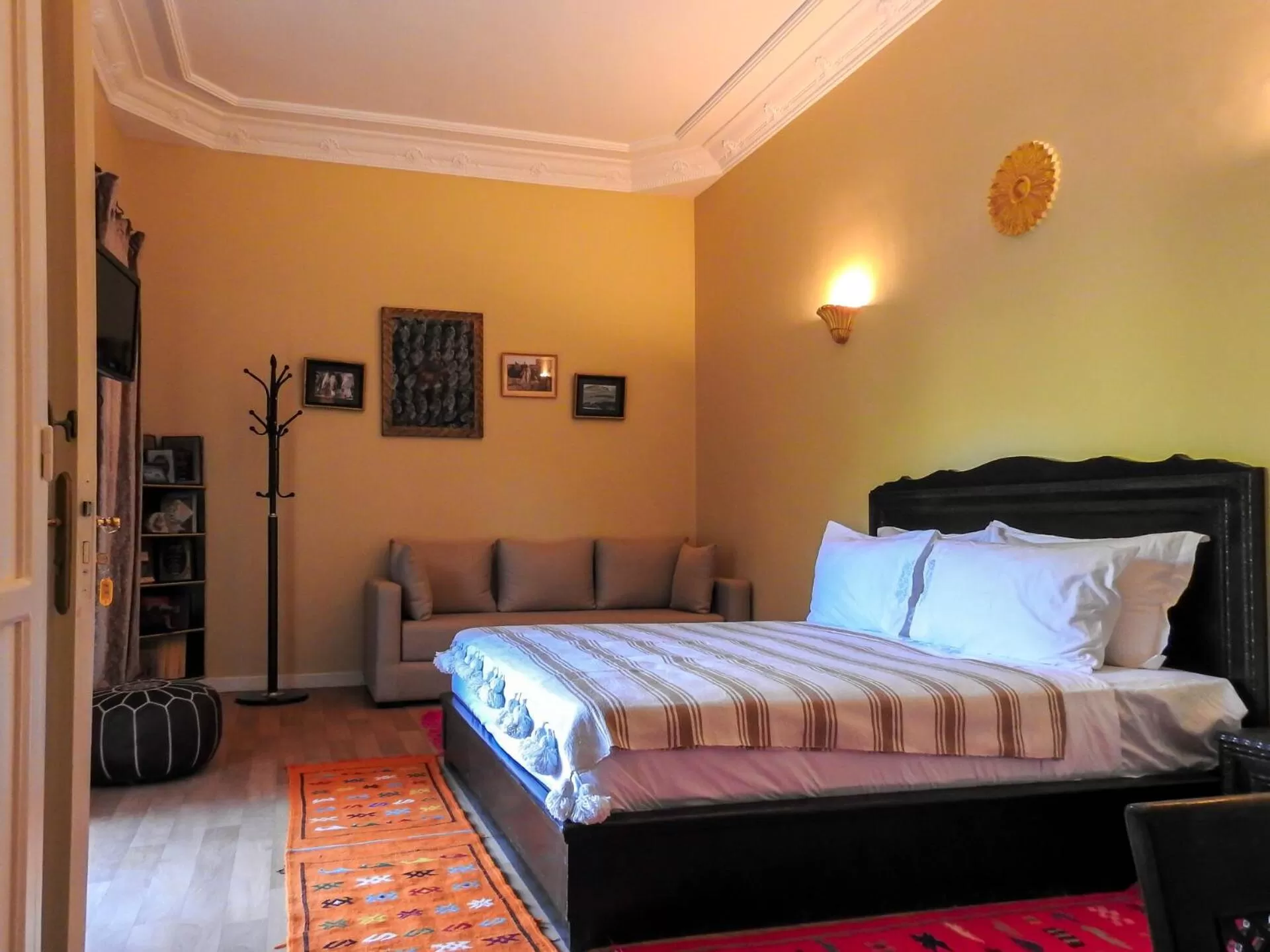 Bed in Le Bleu House