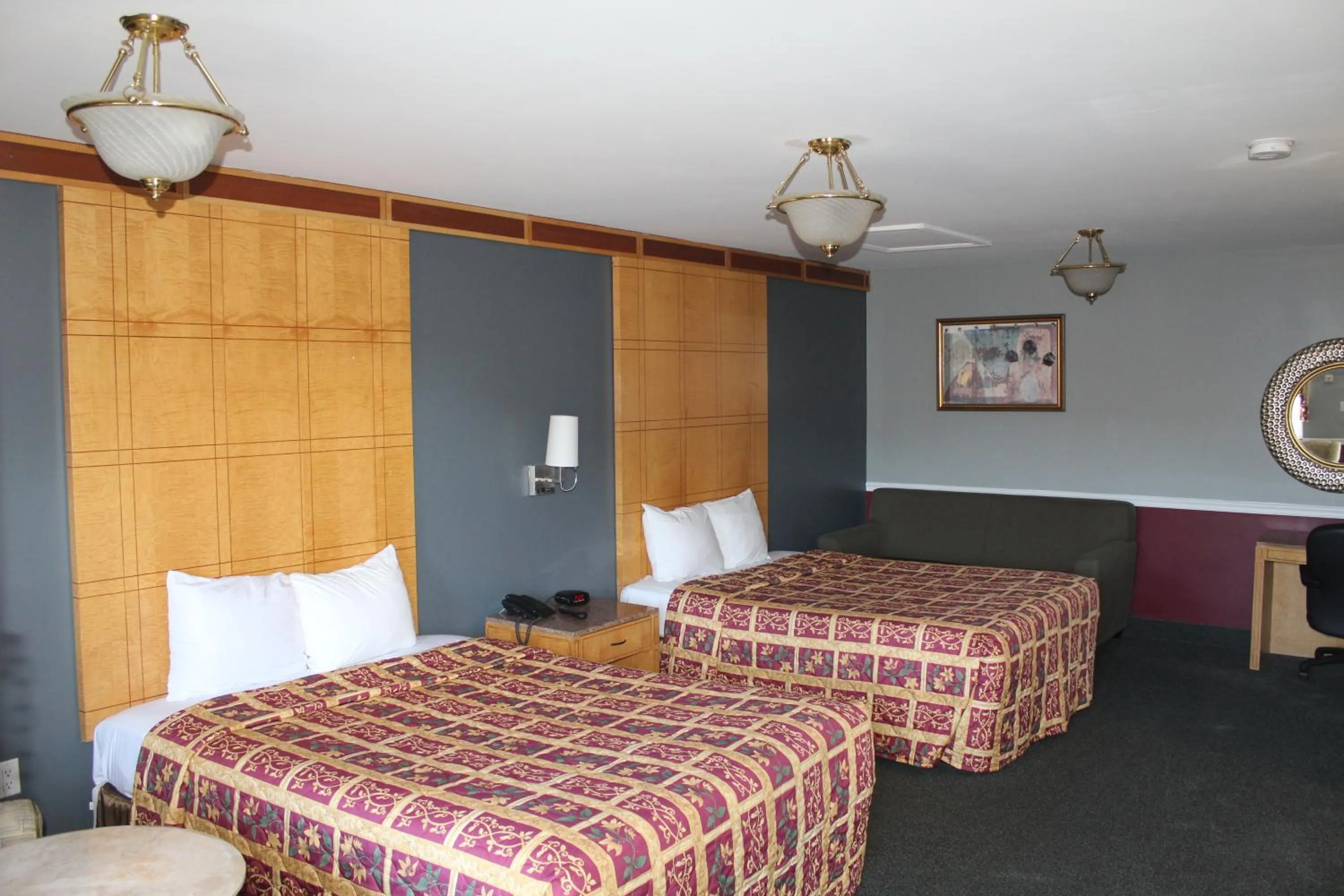 Queen Room with Two Queen Beds Non Smoking in Liberty Inn Absecon Atlantic City