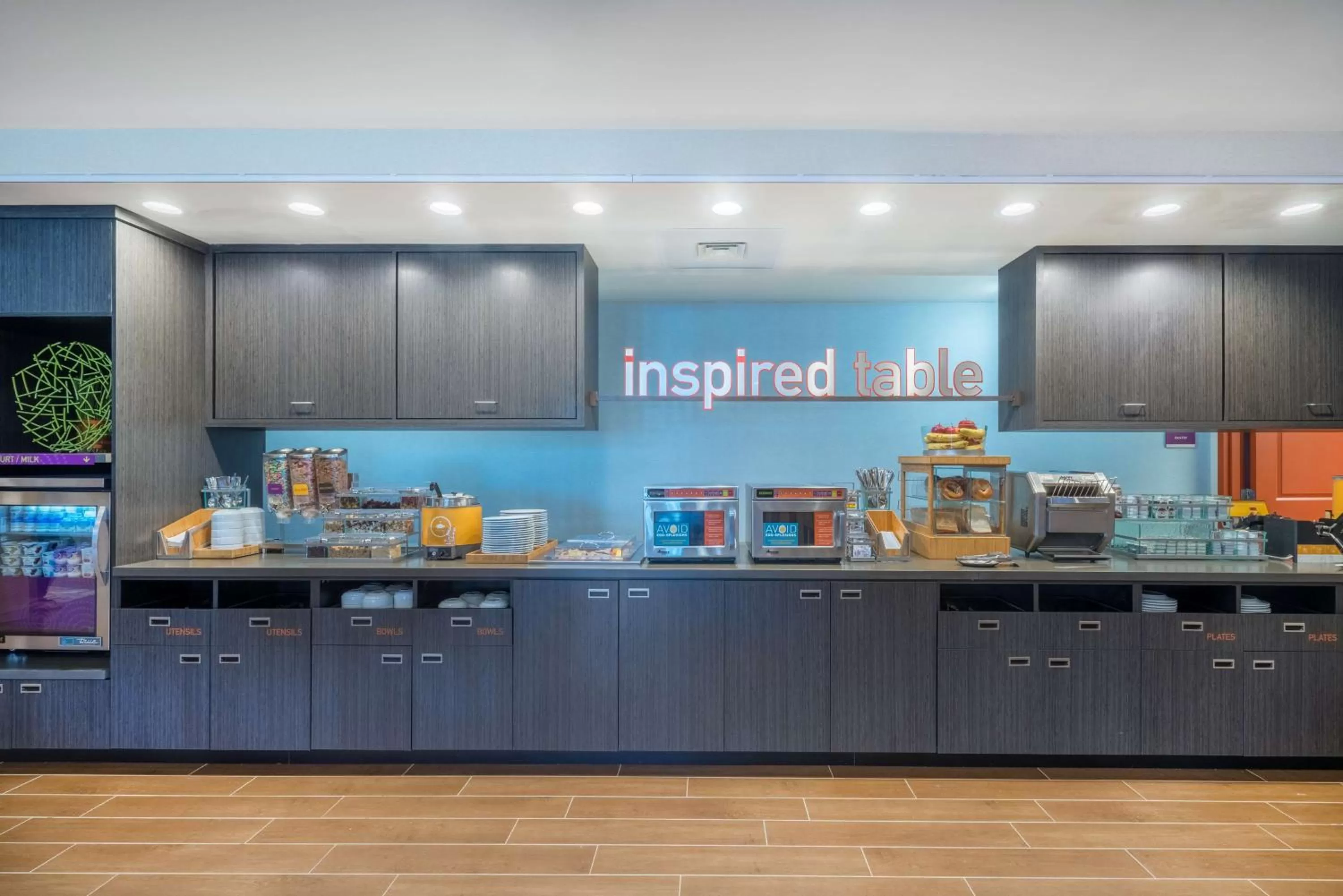 Food and drinks in Home2 Suites By Hilton Bowling Green