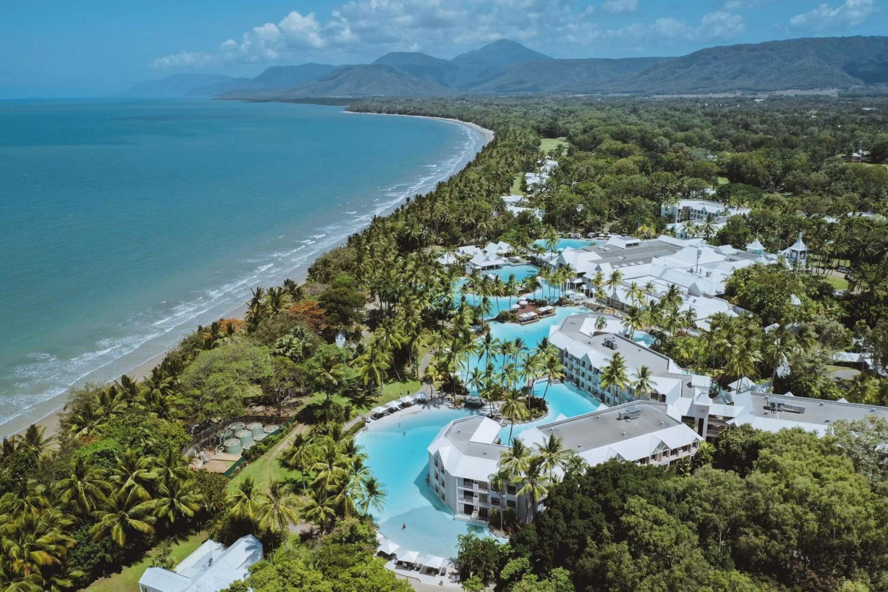 Beach in Sheraton Grand Mirage Resort, Port Douglas