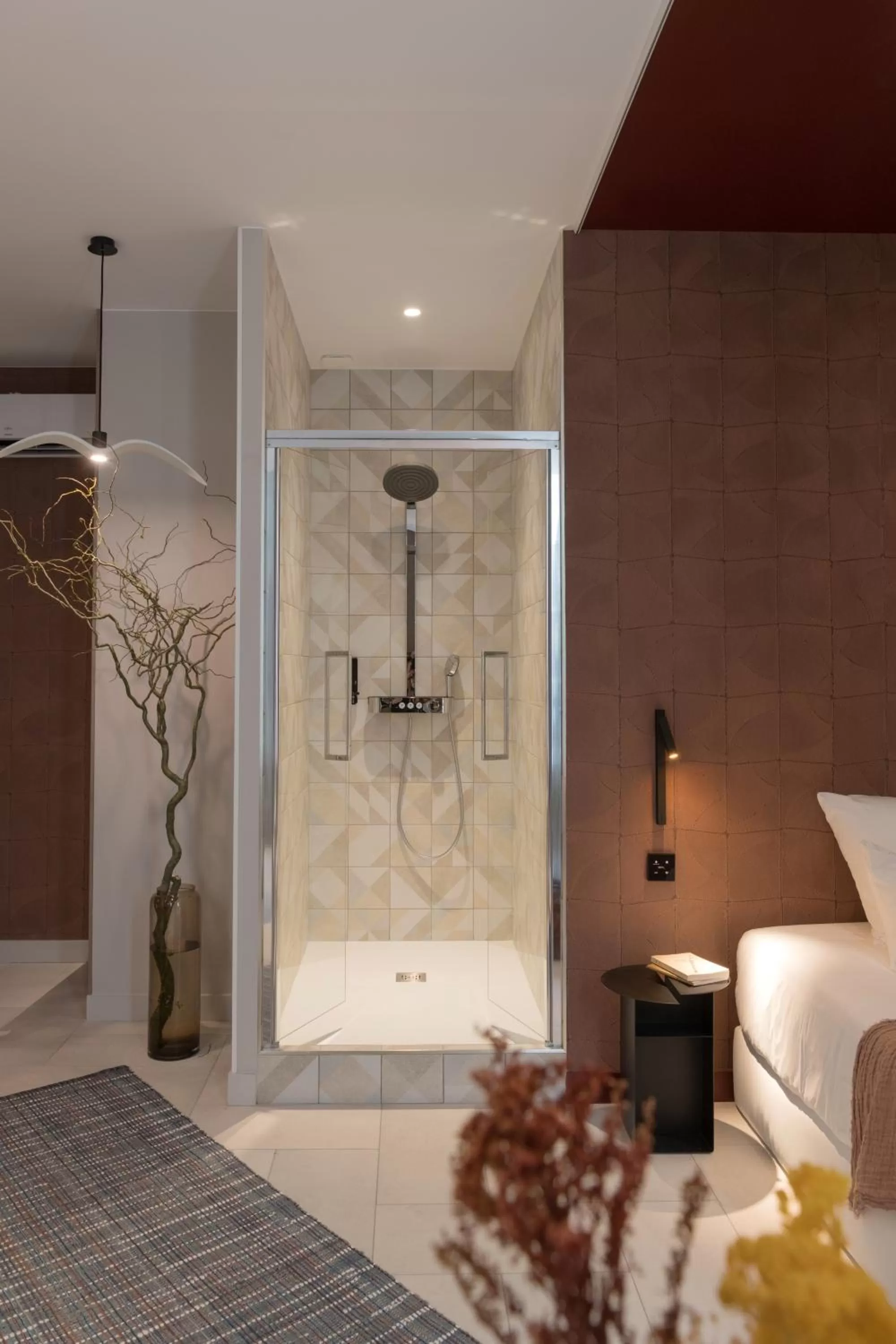 Shower, Bathroom in MiHotel Sala