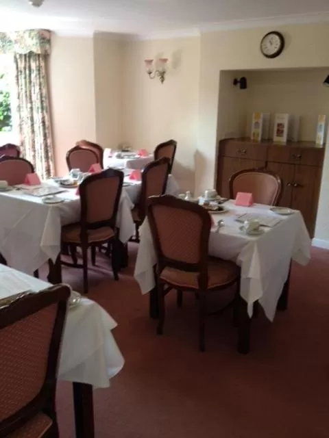 Restaurant/places to eat in Ashley Hotel