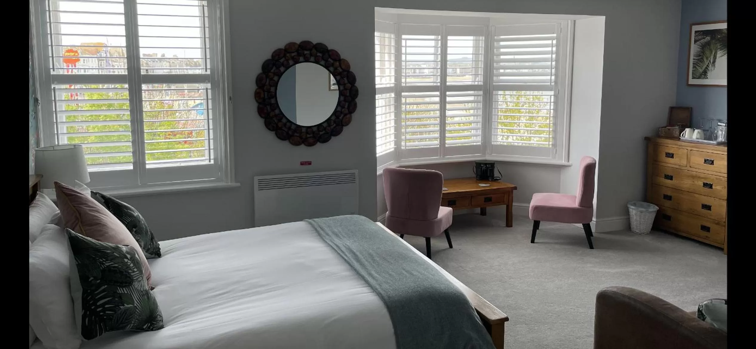 Bedroom, Bed in Lantana Guest House