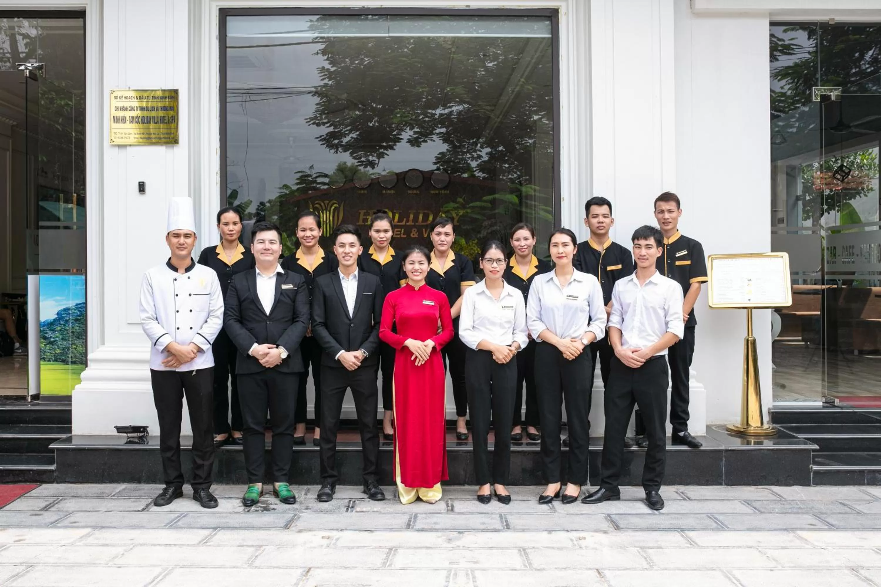 Staff in Tam Coc Holiday Hotel & Villa