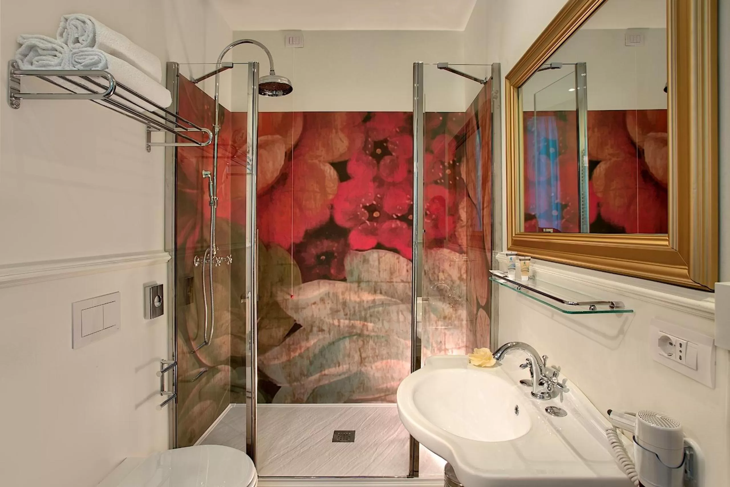 Shower in Hotel Eliseo Terme