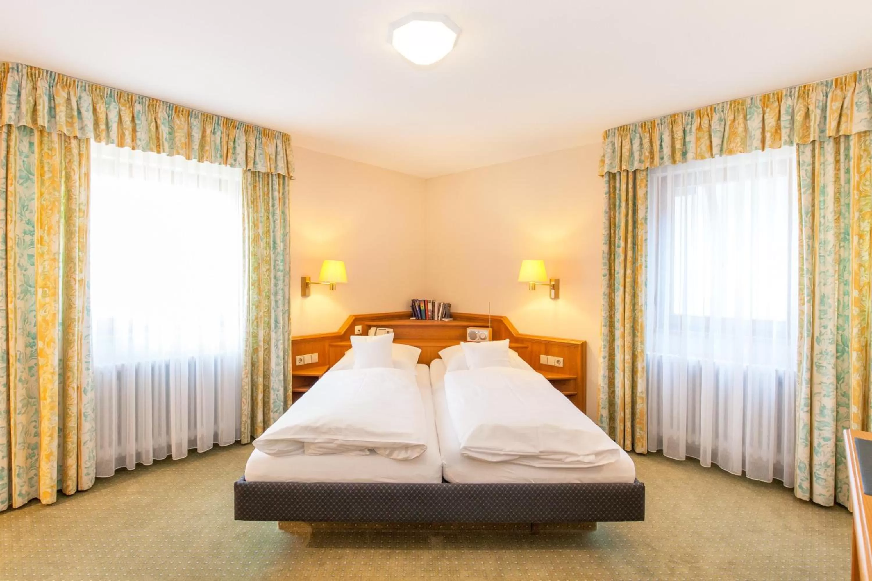 Staff, Bed in Landgasthof Hotel Hirsch