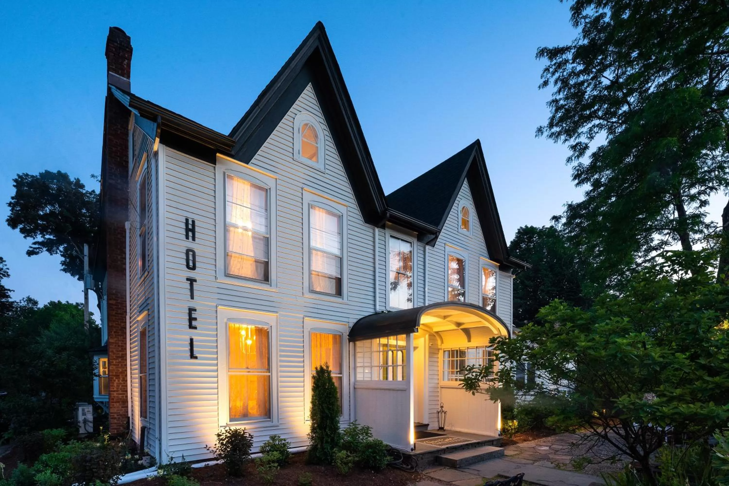 Property building in Twin Gables of Woodstock