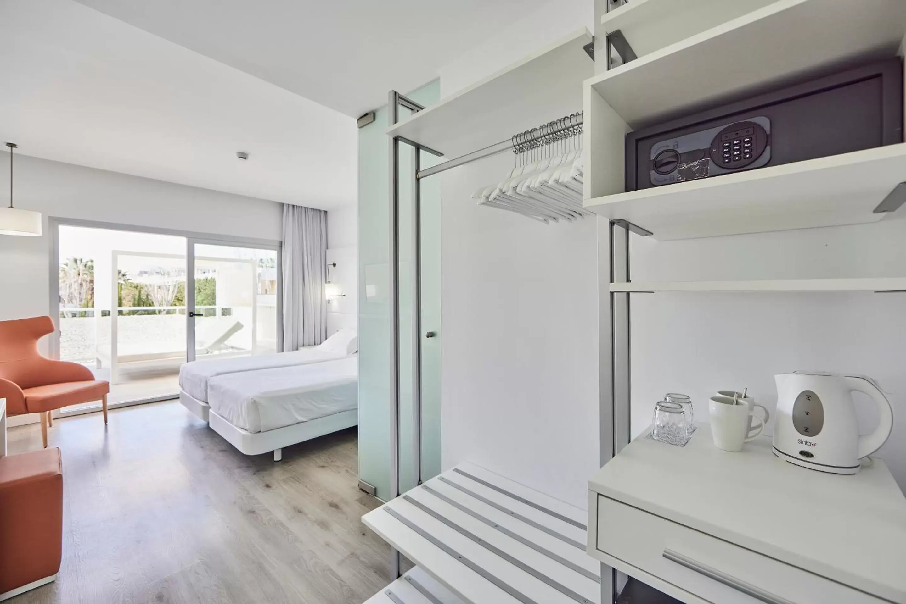 Double Room with Bali-Bed in Hotel Astoria Playa Adults Only 4* Sup Double Room with Bali-Bed in Hotel Astoria Playa Adults Only 4* Sup