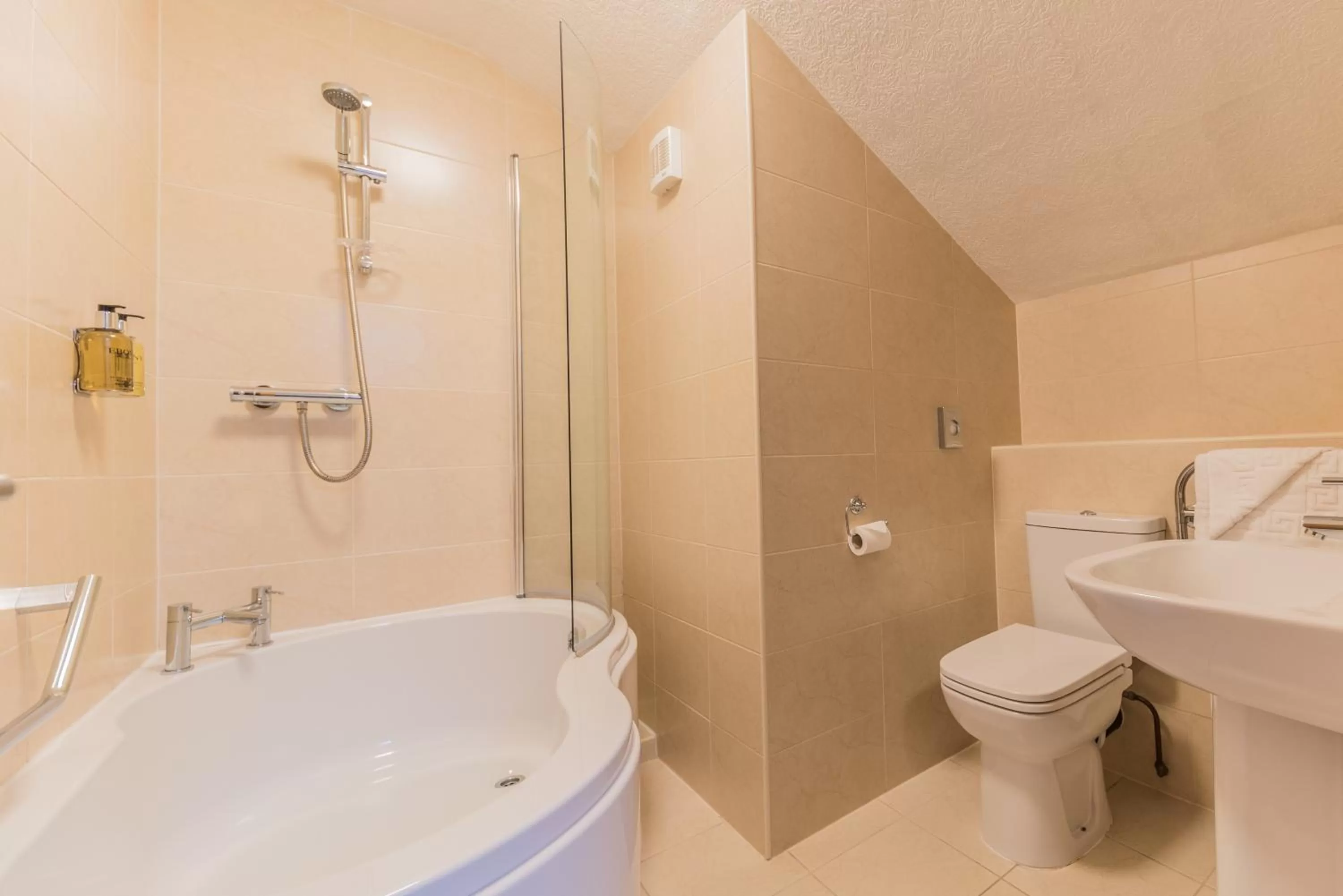 Bathroom in The Old Ginn House Inn