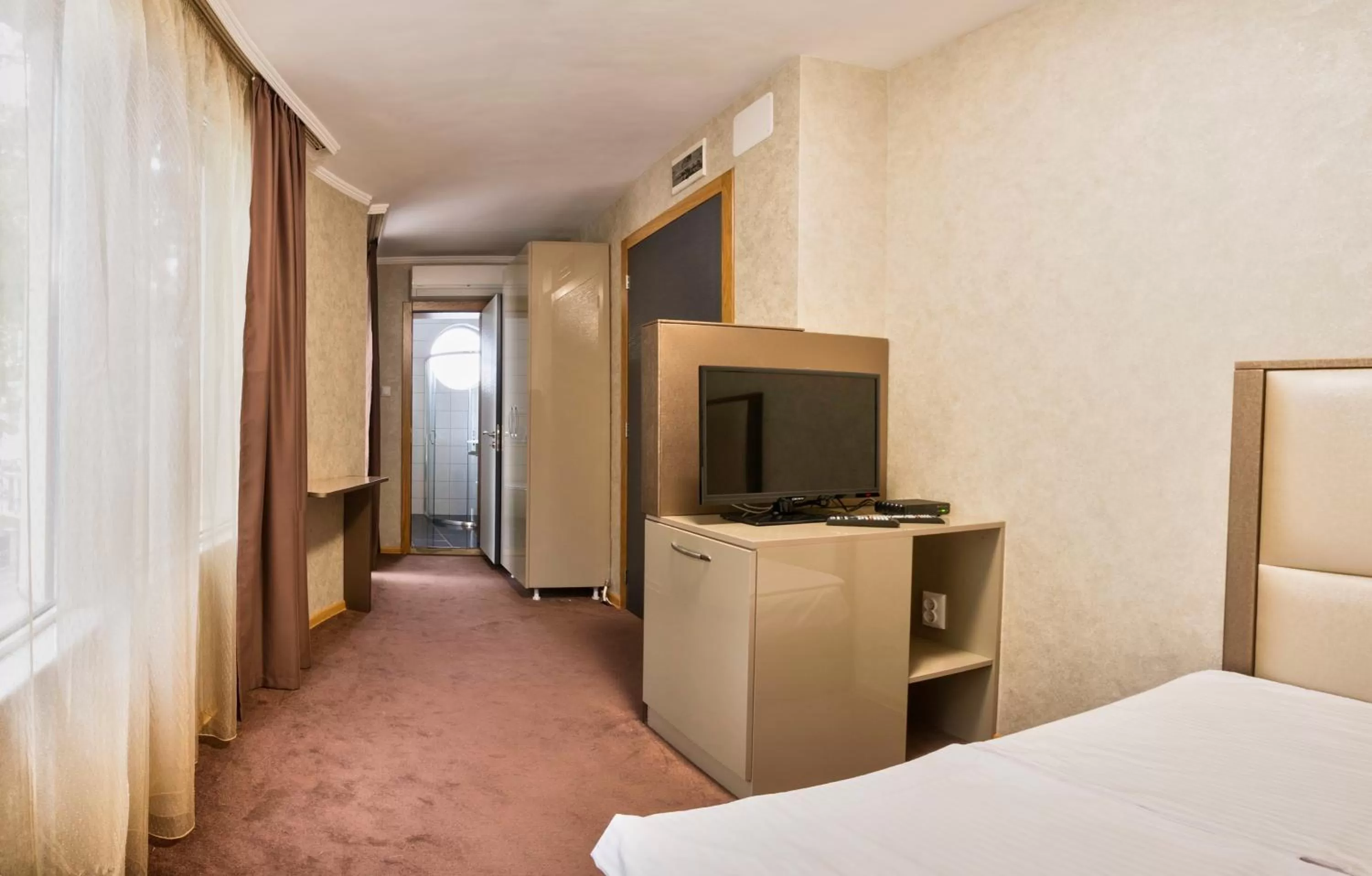 Bedroom, Bed in Hotel Perfect