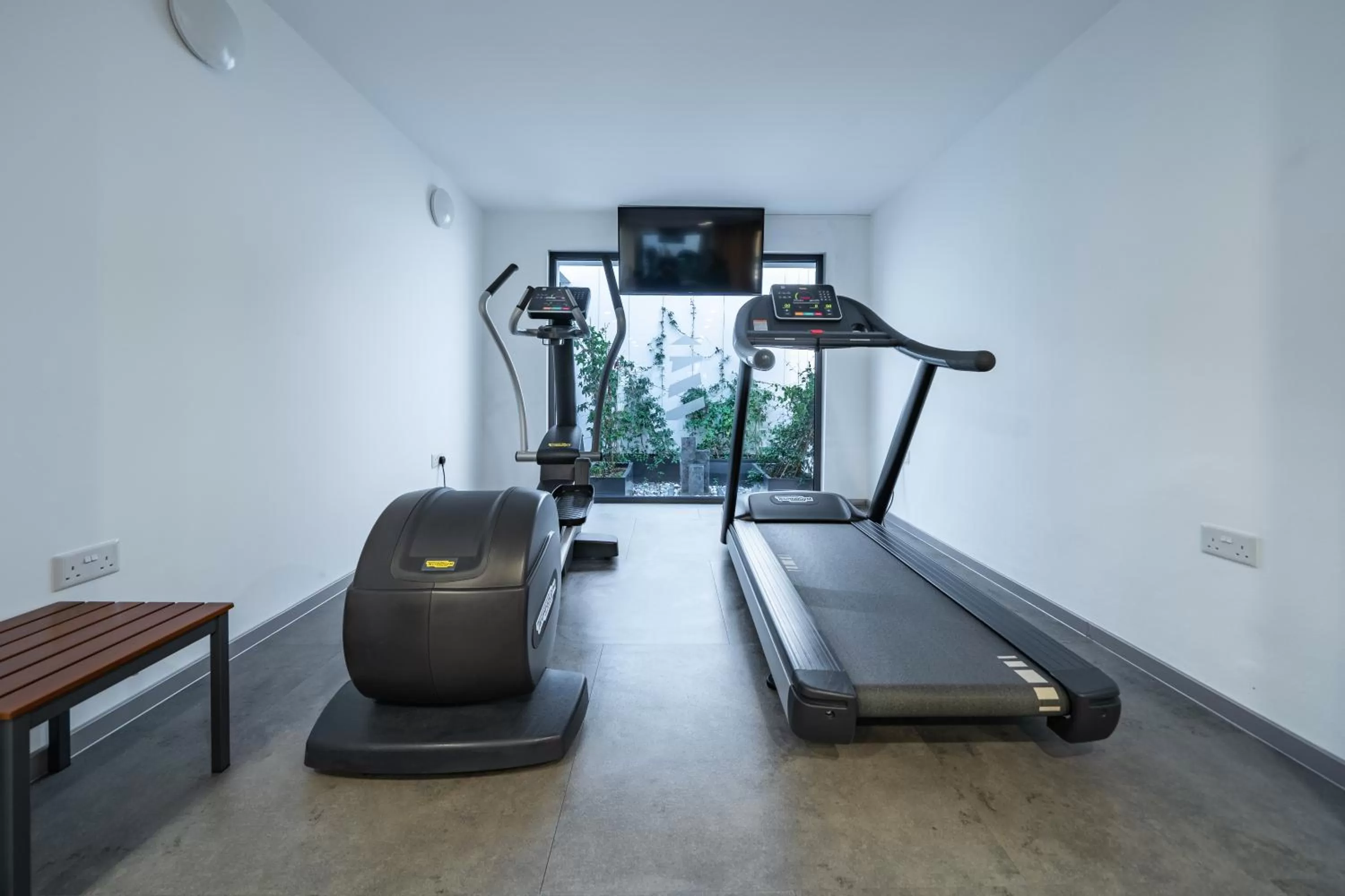 Fitness centre/facilities in Downtown Park