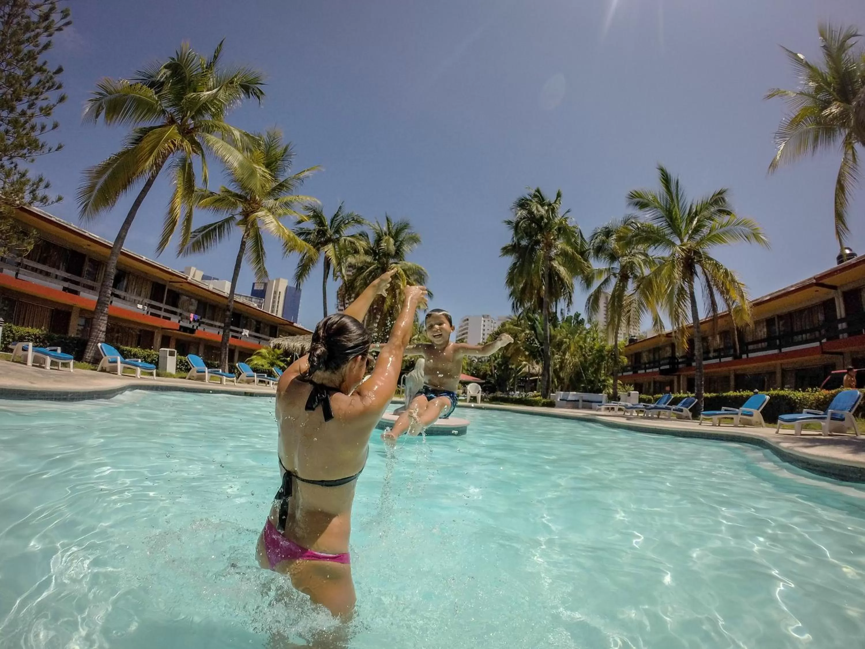 Swimming pool in Hotel Bali-Hai Acapulco
