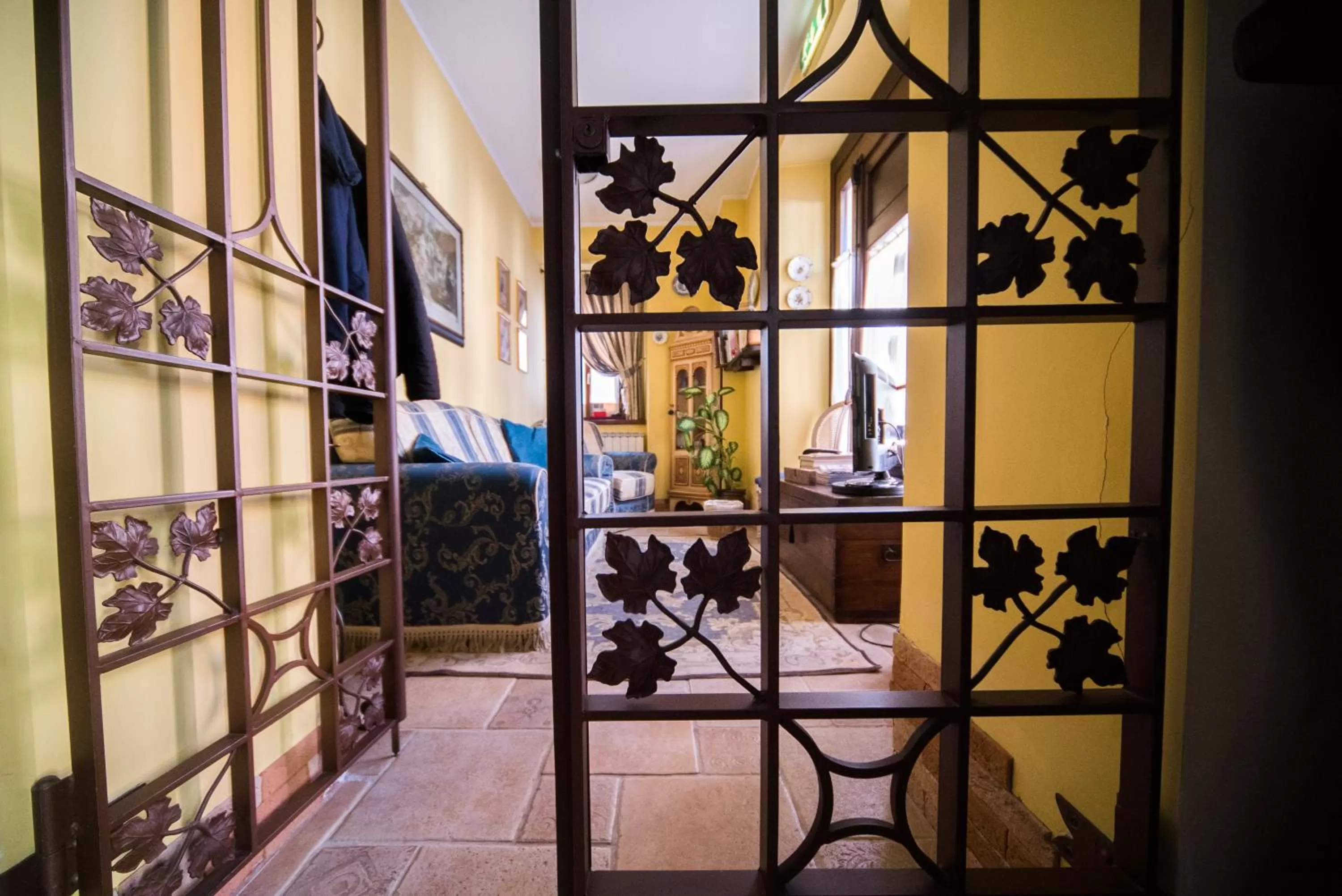 Communal lounge/ TV room in Hotel Il Tiglio