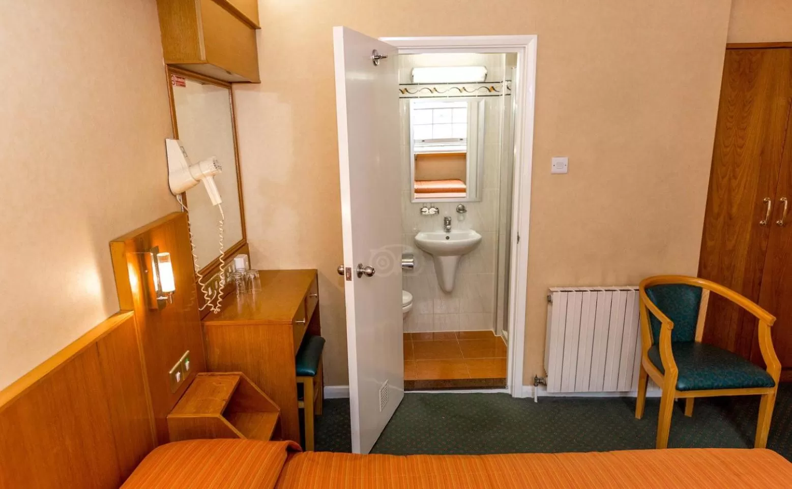 Toilet in The Beverley House Hotel