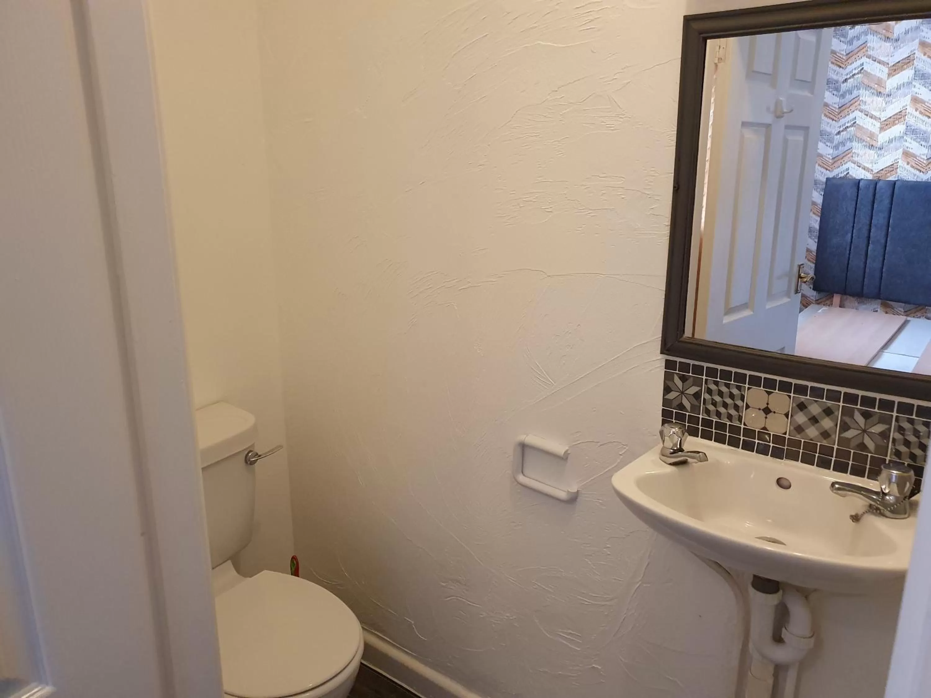 Bathroom in Balkan Hotel