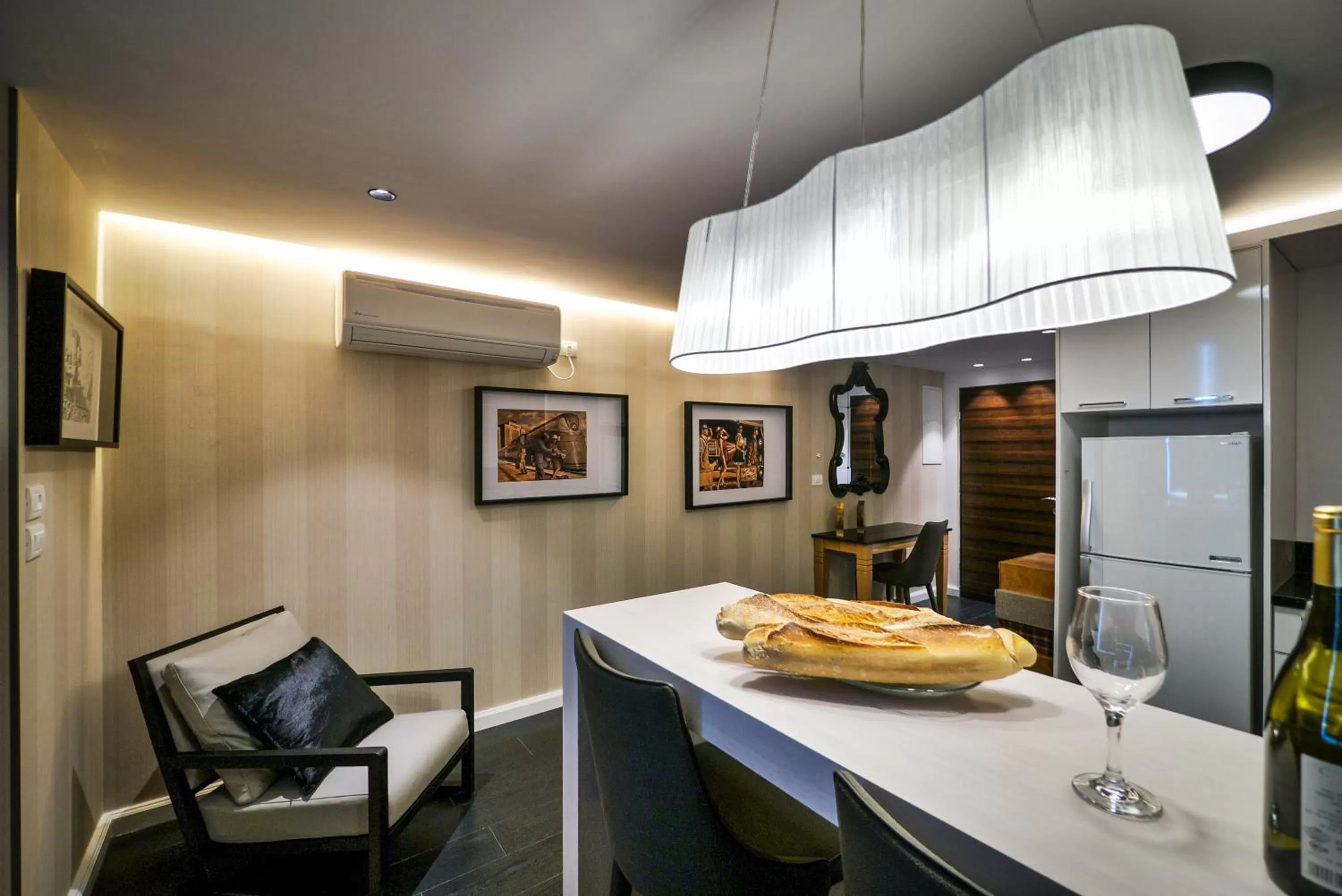 Living room in 21st Floor Hotel