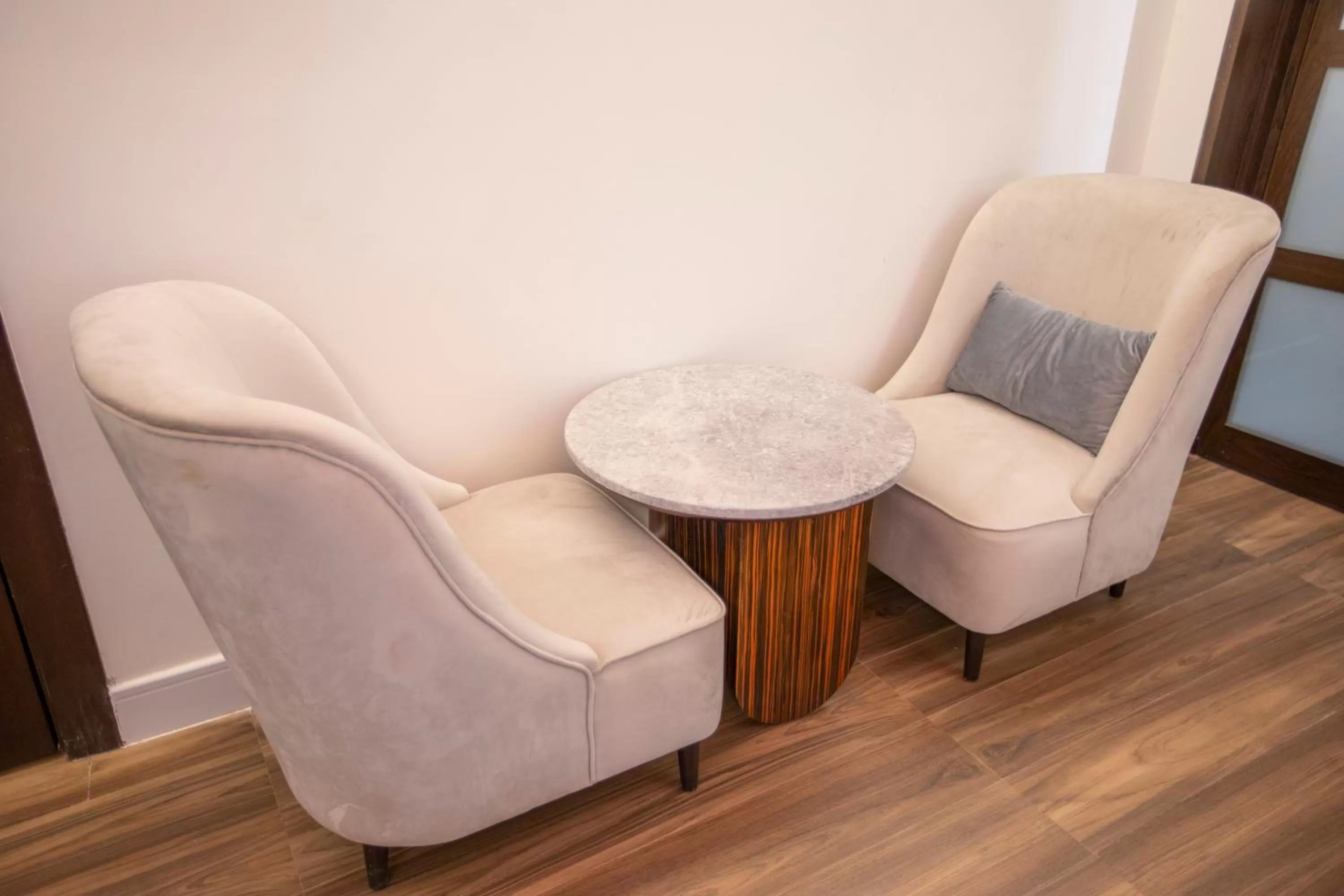 Luxury Night Al Munsiyah