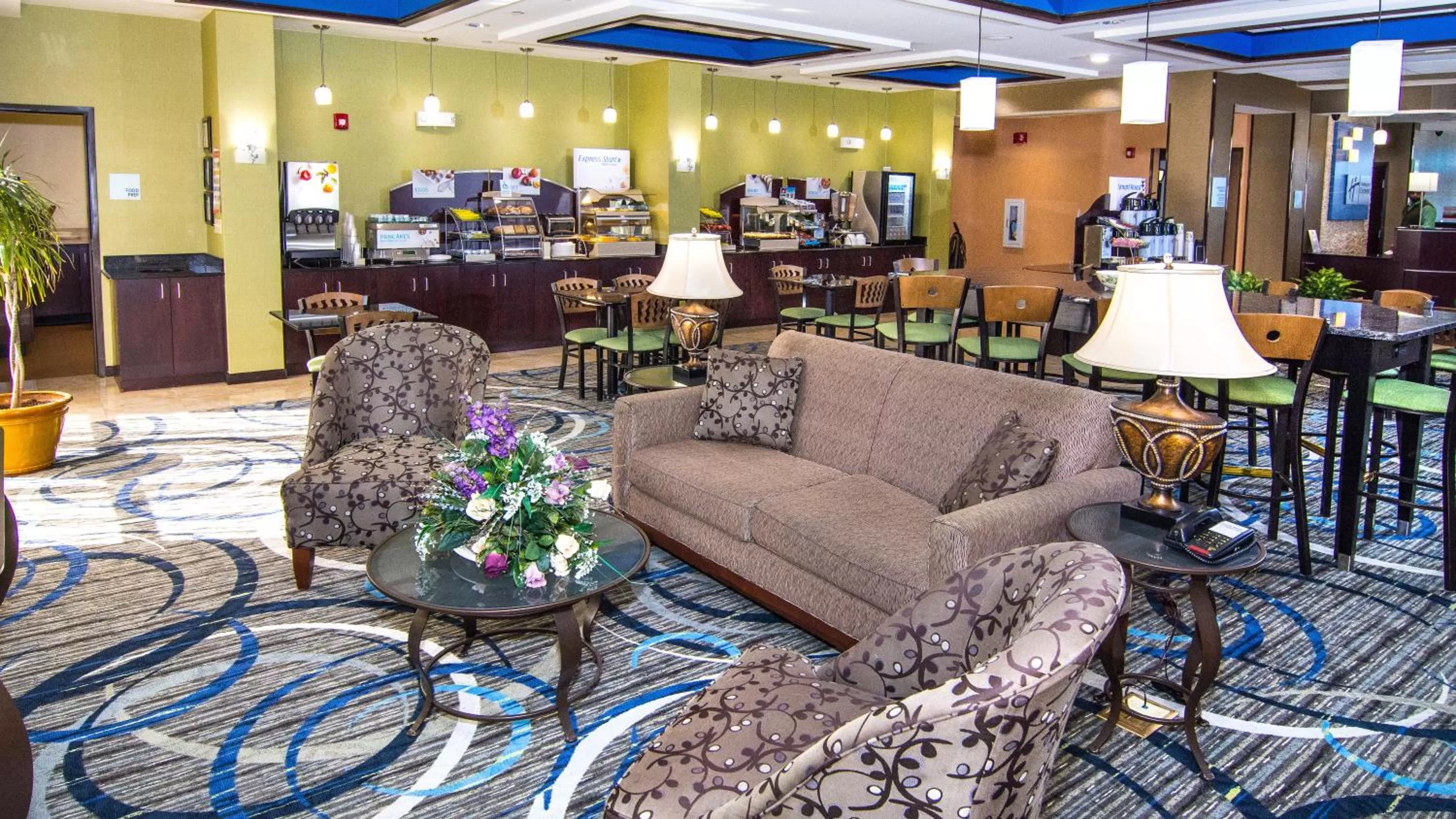 Property building in Holiday Inn Express & Suites Elkton - University Area by IHG