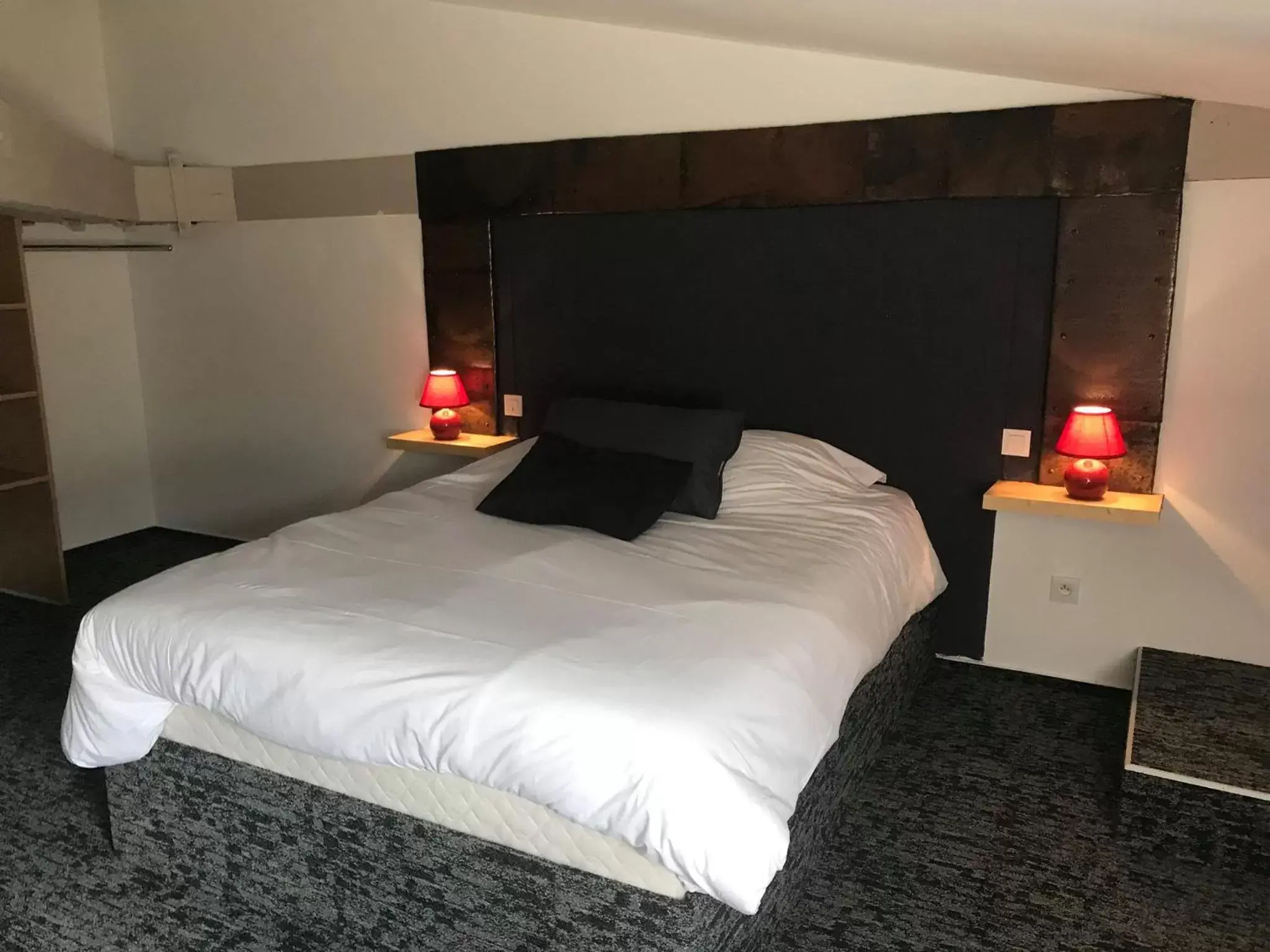 Triple Room in La Demeure des 2 Trésors Triple Room in La Demeure des 2 Trésors