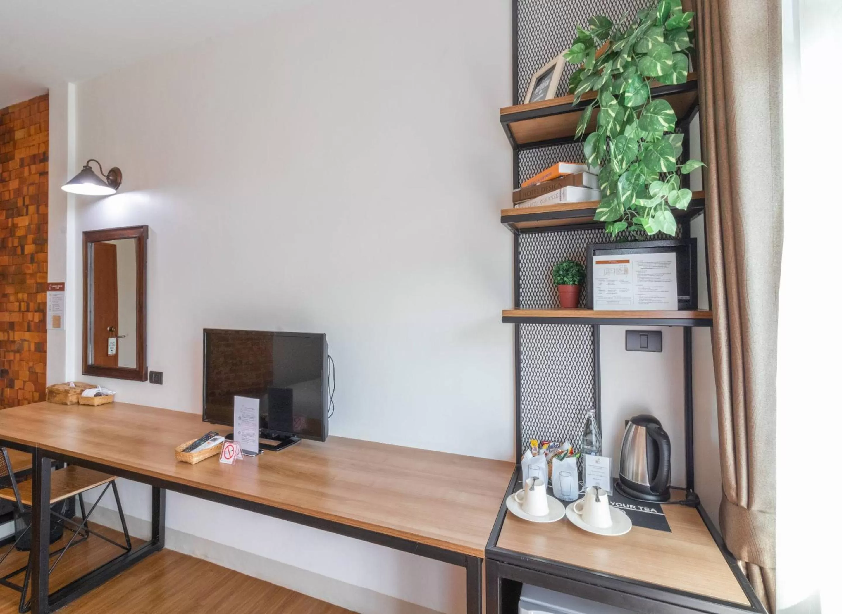 Bedroom in The Old City Wall Inn