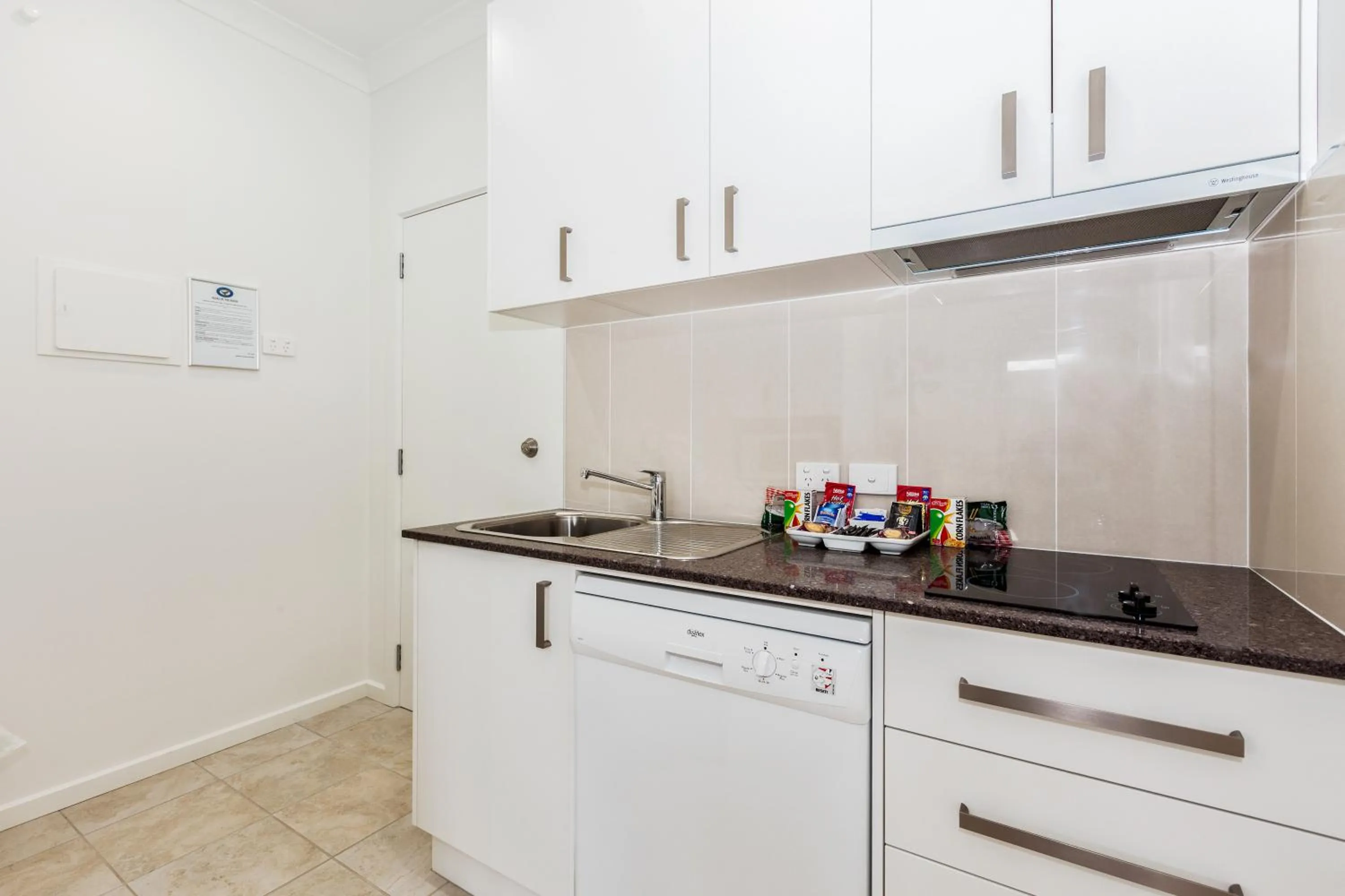 Kitchen or kitchenette in Owl Head Lodge
