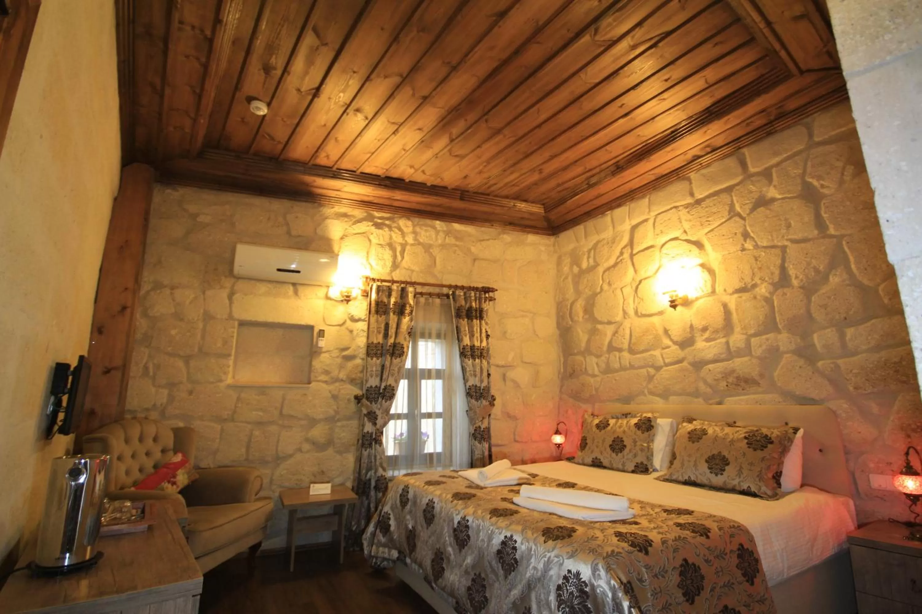 Other, Bed in Diamond of Cappadocia