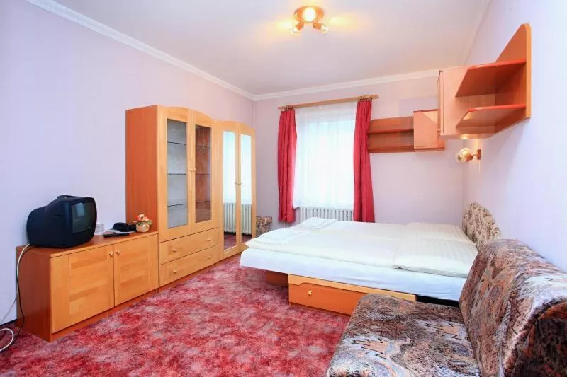 Bed in Hotel Centrál