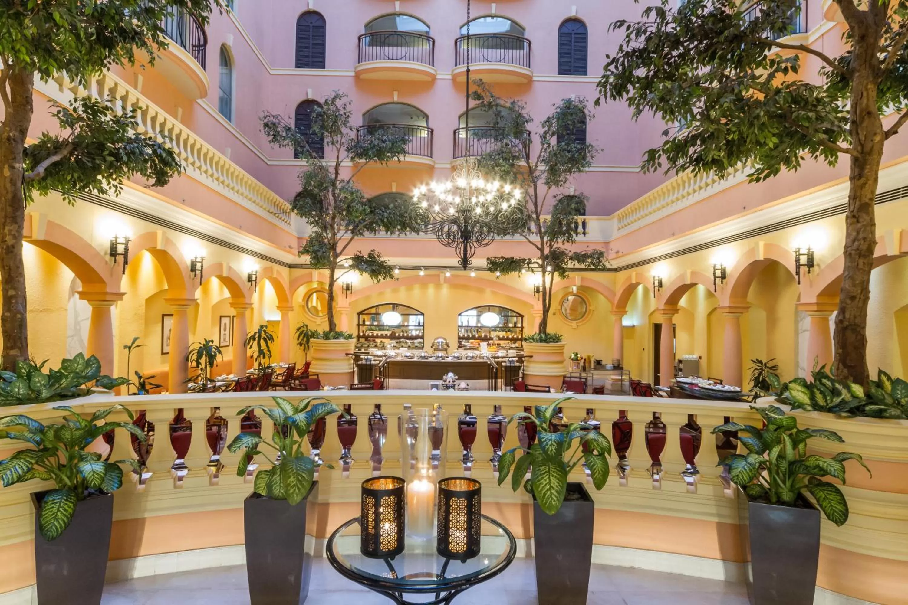 Restaurant/places to eat in Grand Excelsior Hotel Deira