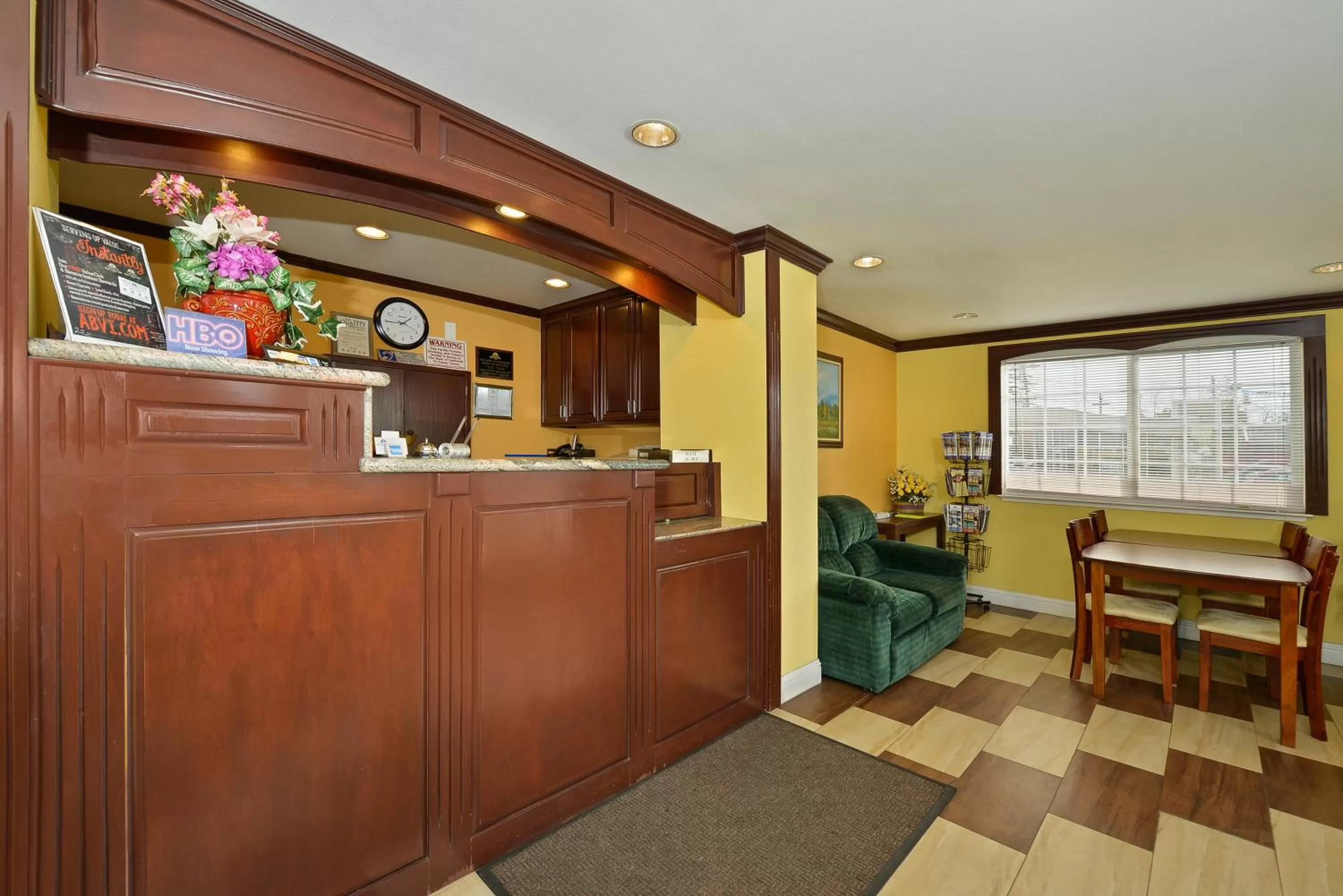 Americas Deluxe Inn- Marysville