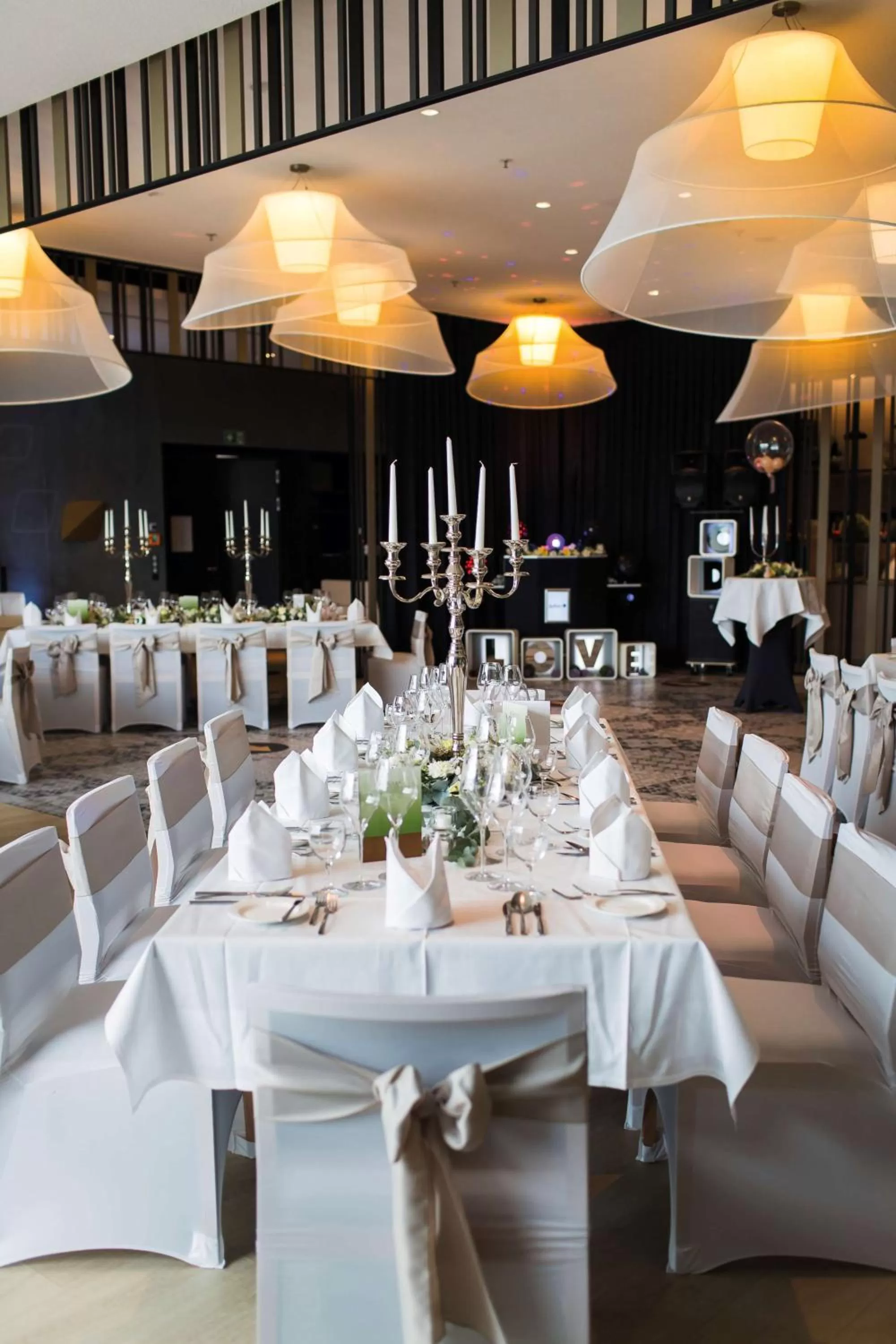 Restaurant/places to eat in Radisson Blu Hotel, Mannheim