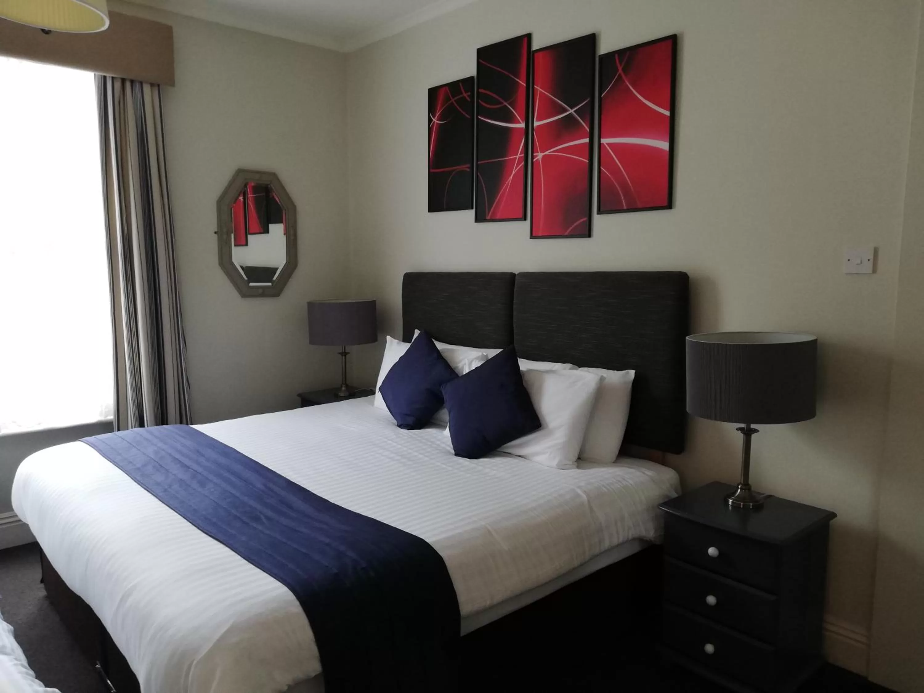 Bedroom, Bed in The Claremont