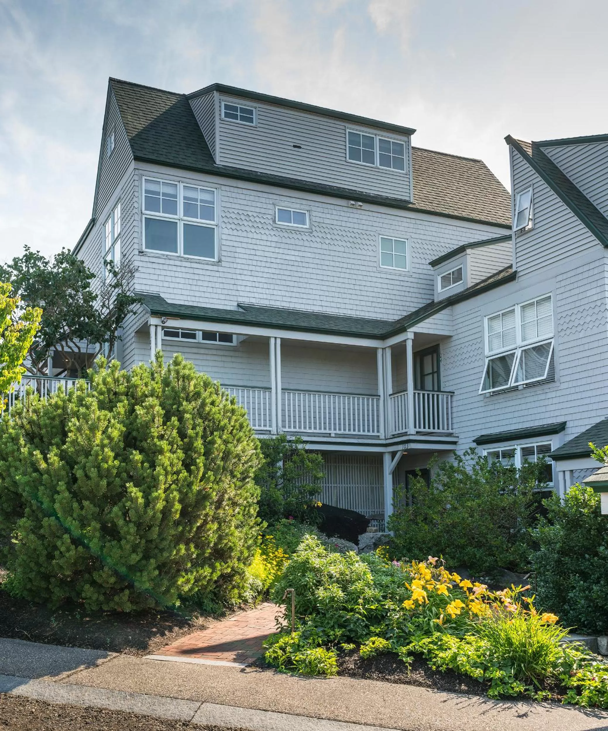 Property Building in ViewPoint Hotel