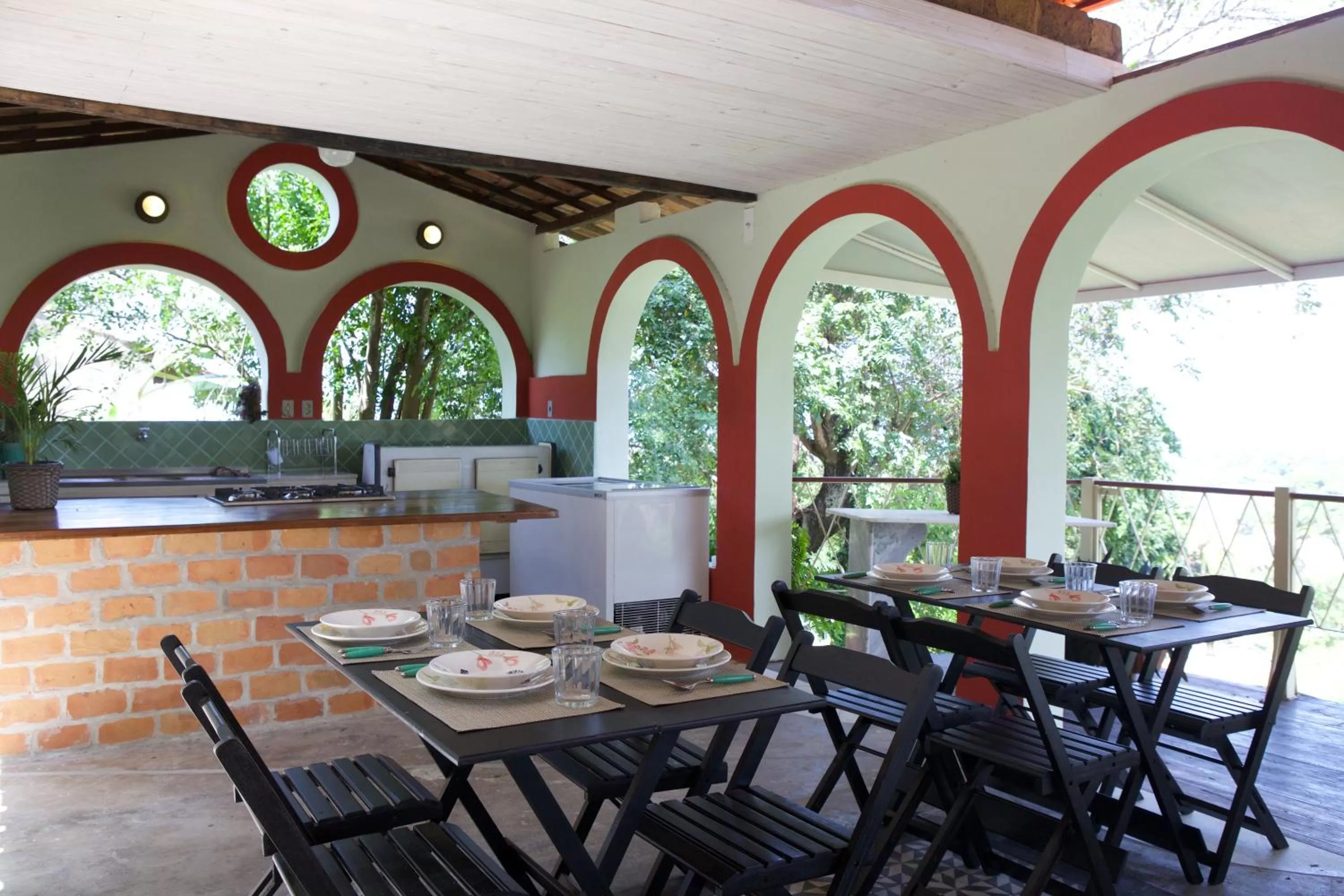 Restaurant/Places to Eat in Irradiante