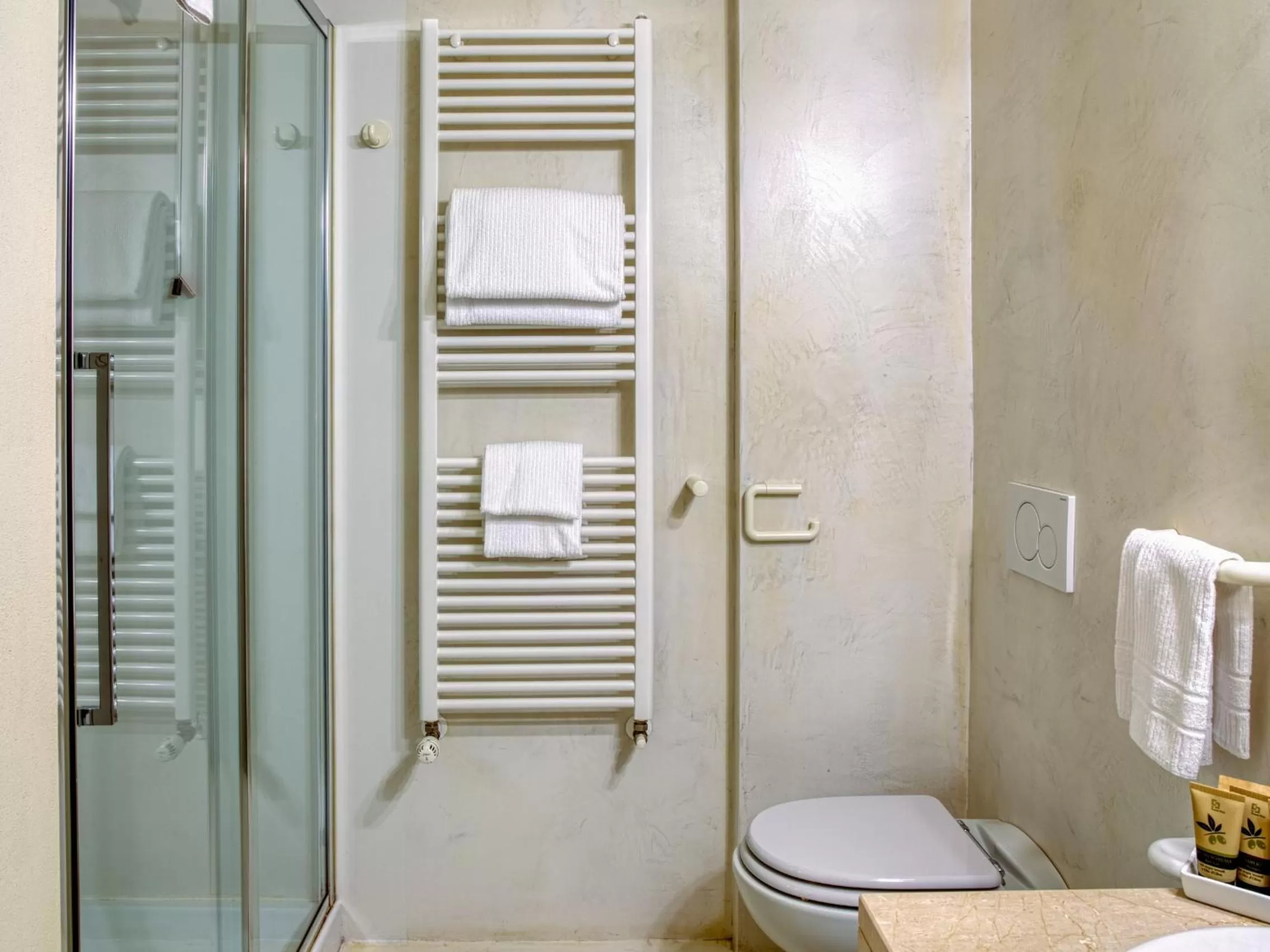 Bathroom in Hotel Piroscafo