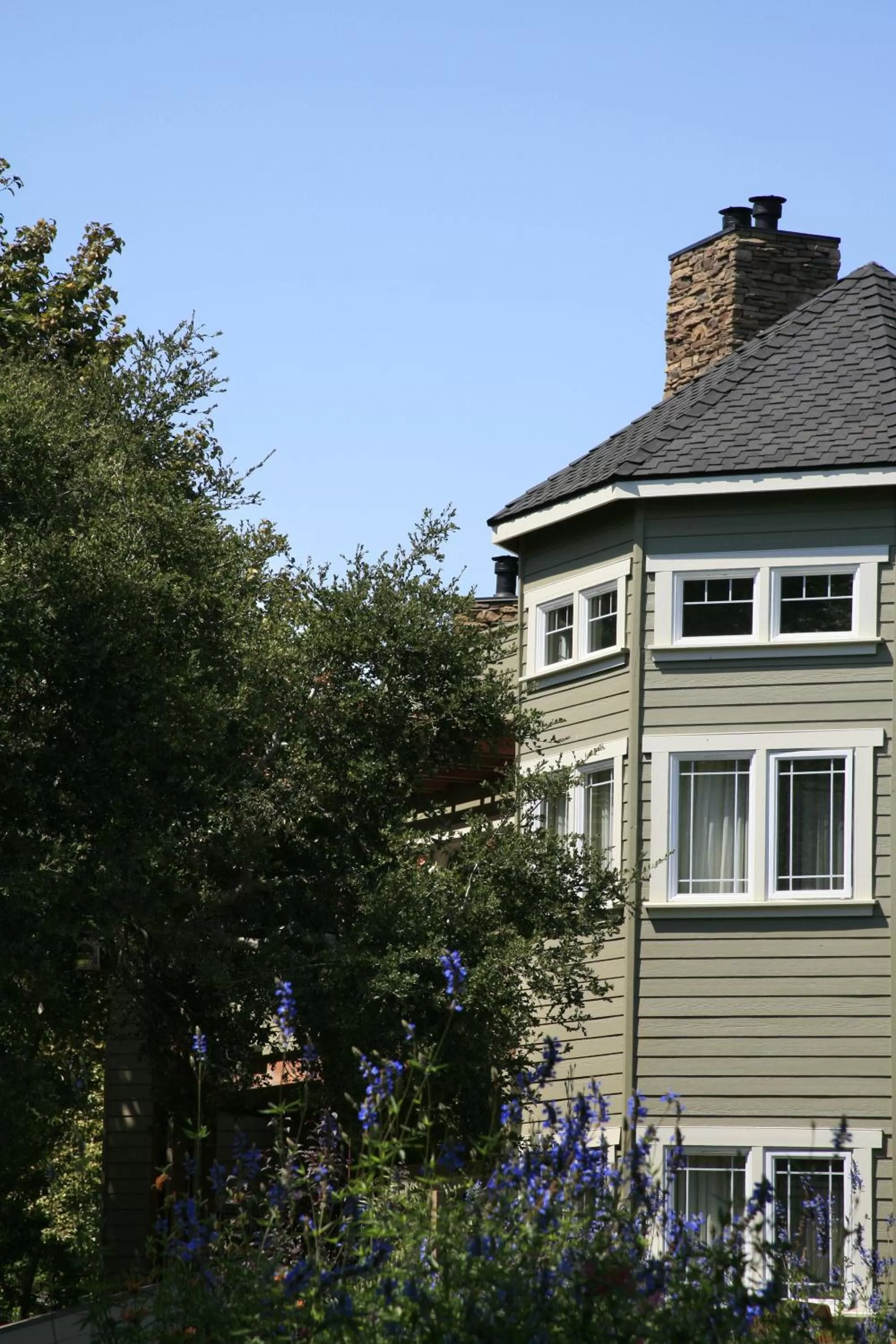 Property building in Avila Village Inn