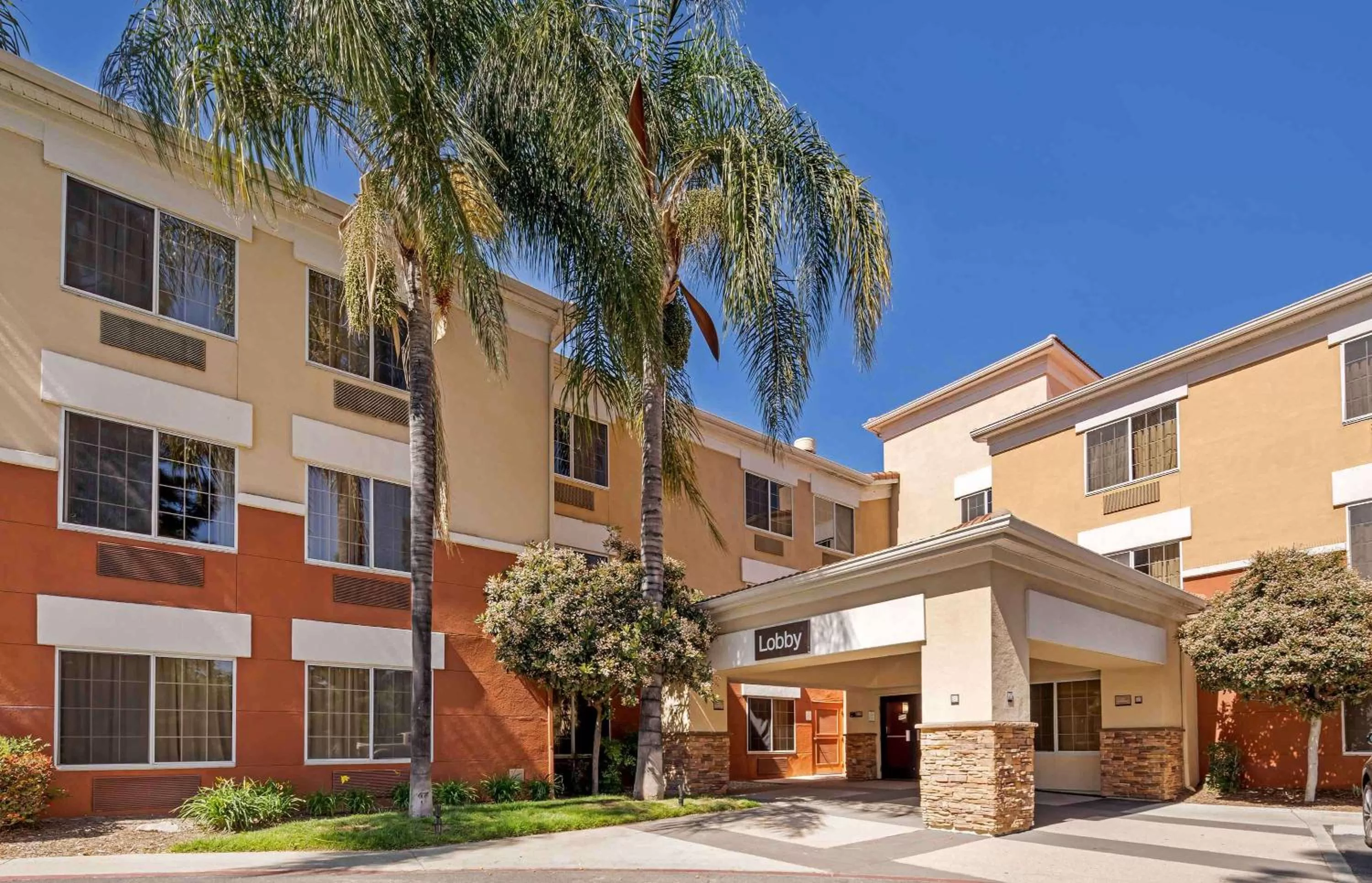 Property building in Extended Stay America Suites - Los Angeles - Glendale