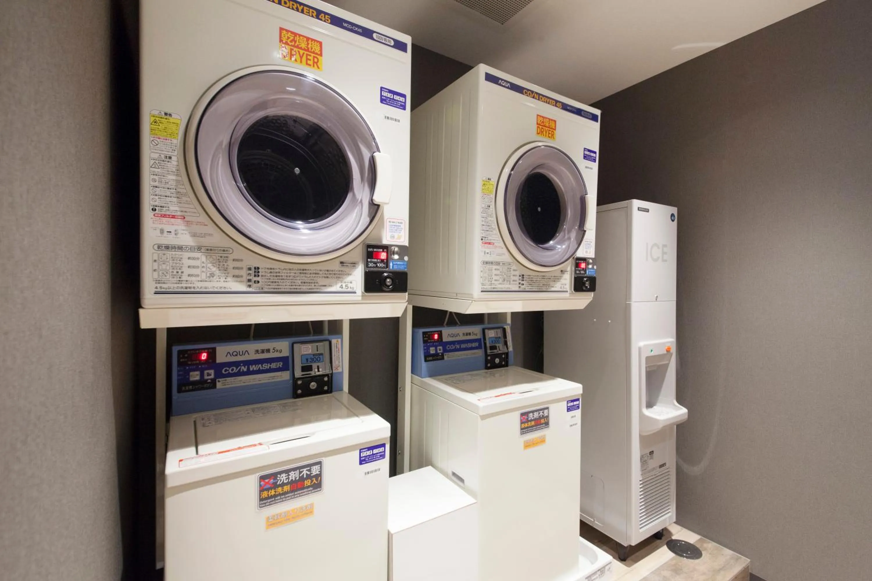 Area and facilities in Quintessa Hotel Osaka Shinsaibashi Comic & Books