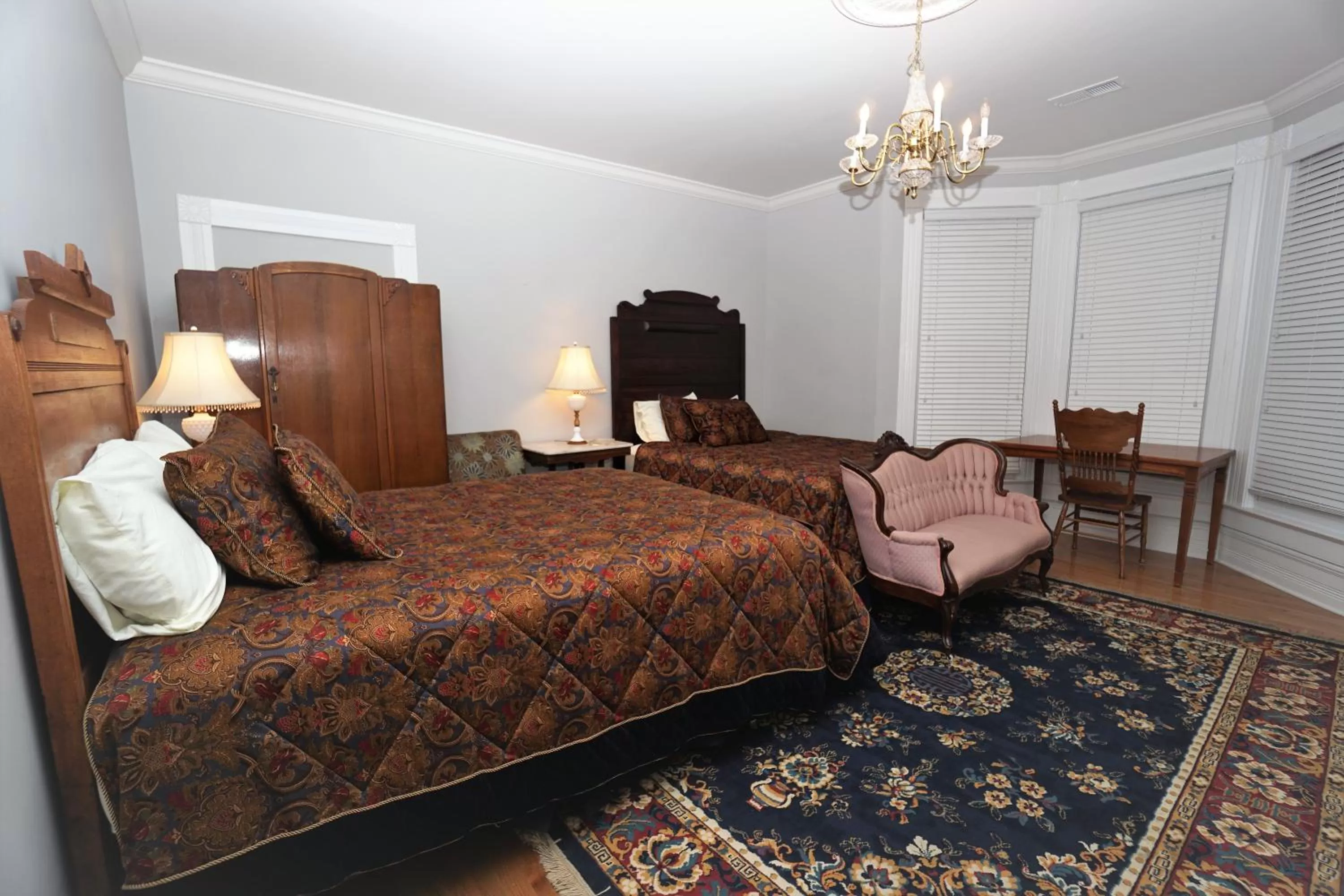 Photo of the whole room, Bed in Paducah 1895 Washington Hotel
