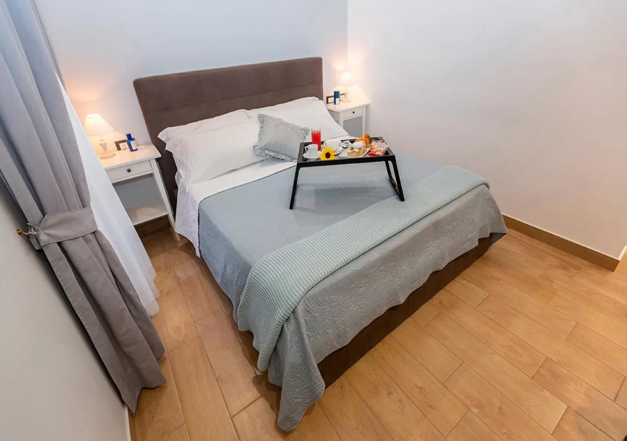 Bedroom, Bed in B&B Vico Milano 18