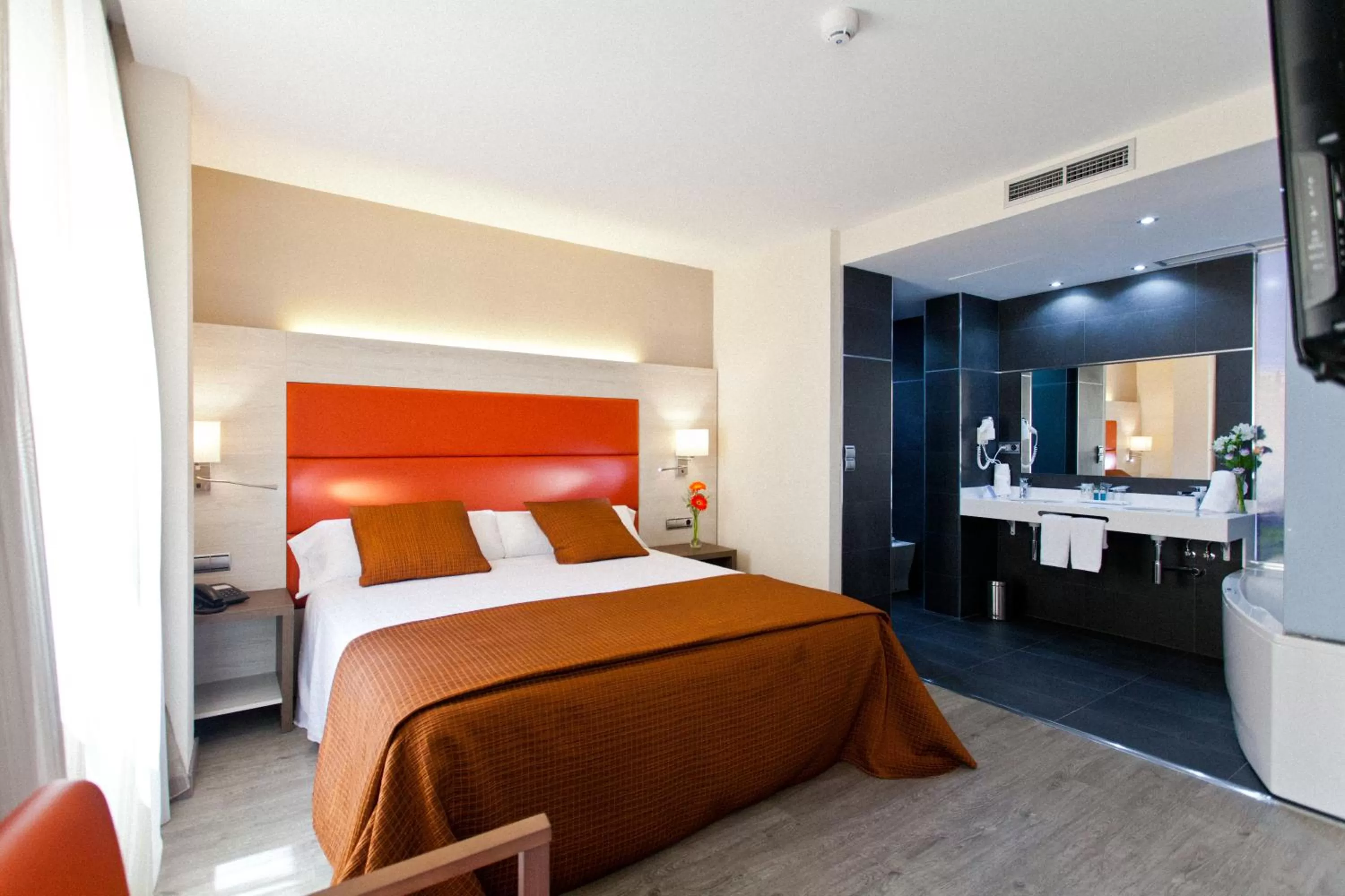 Hot Tub, Bed in Porcel Sabica