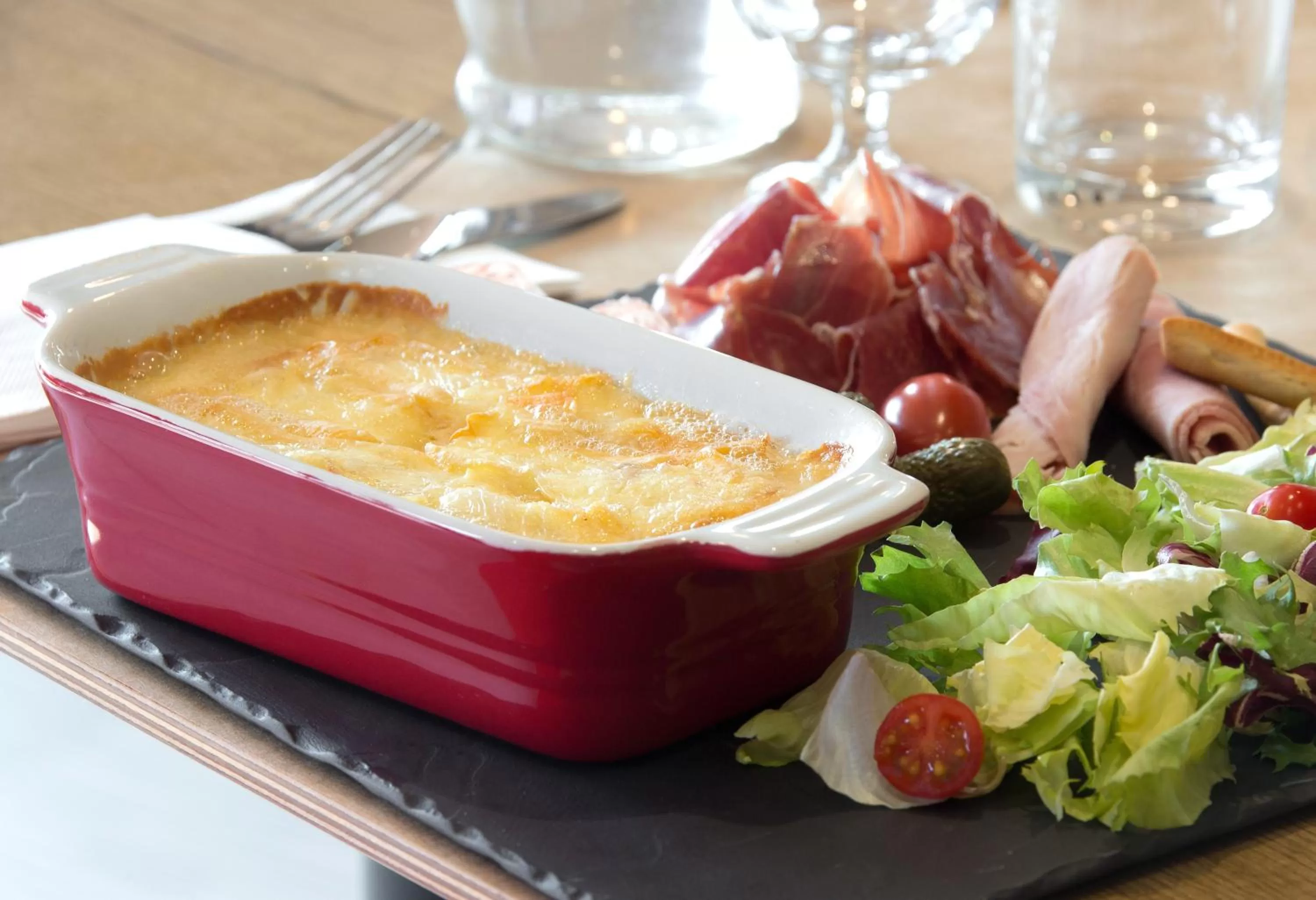 Restaurant/places to eat in ibis Clermont Ferrand Nord Riom