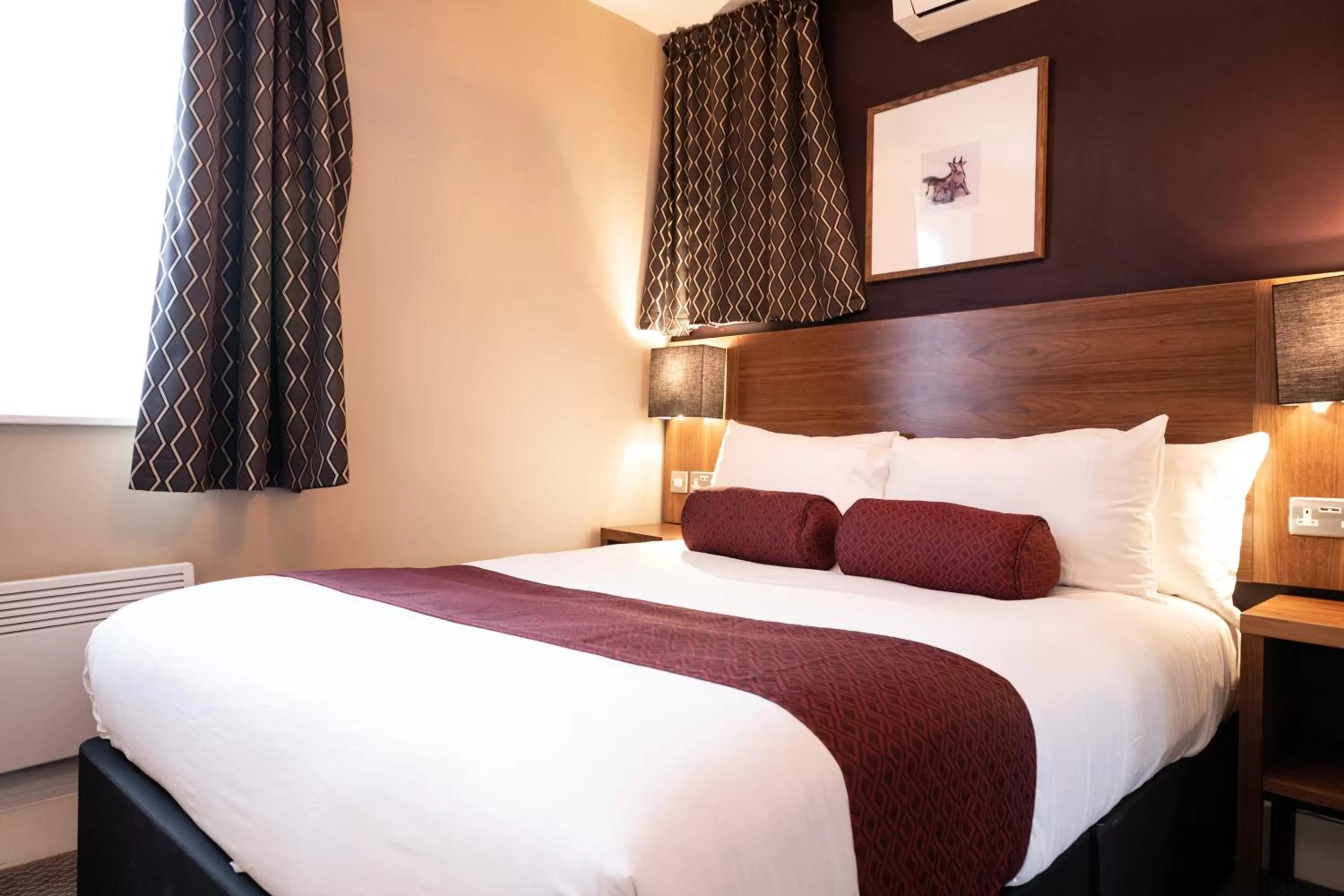 Bed in Miller & Carter Brighton by Innkeeper's Collection