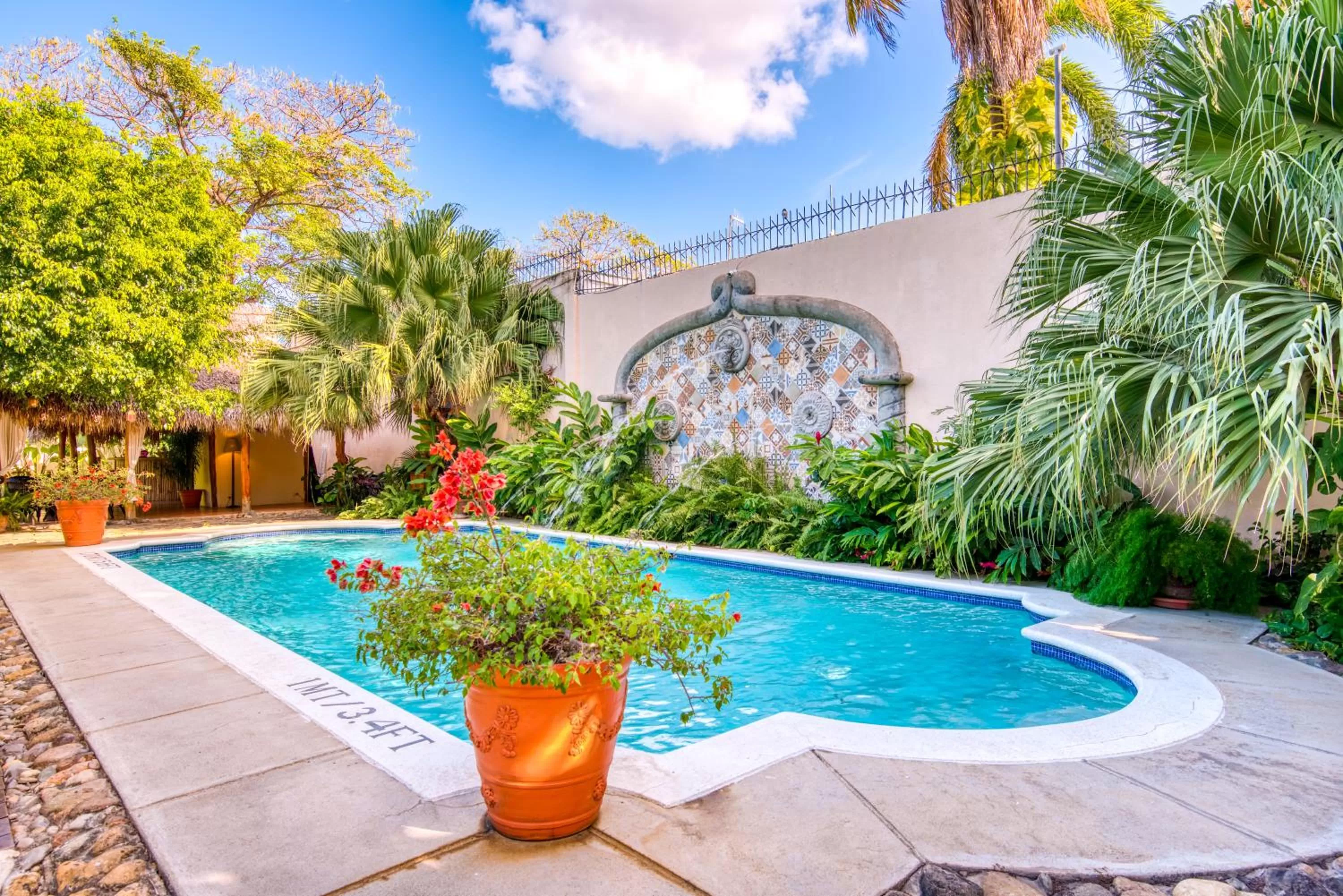 Pool view in Hotel Los Robles, Managua, Nicaragua