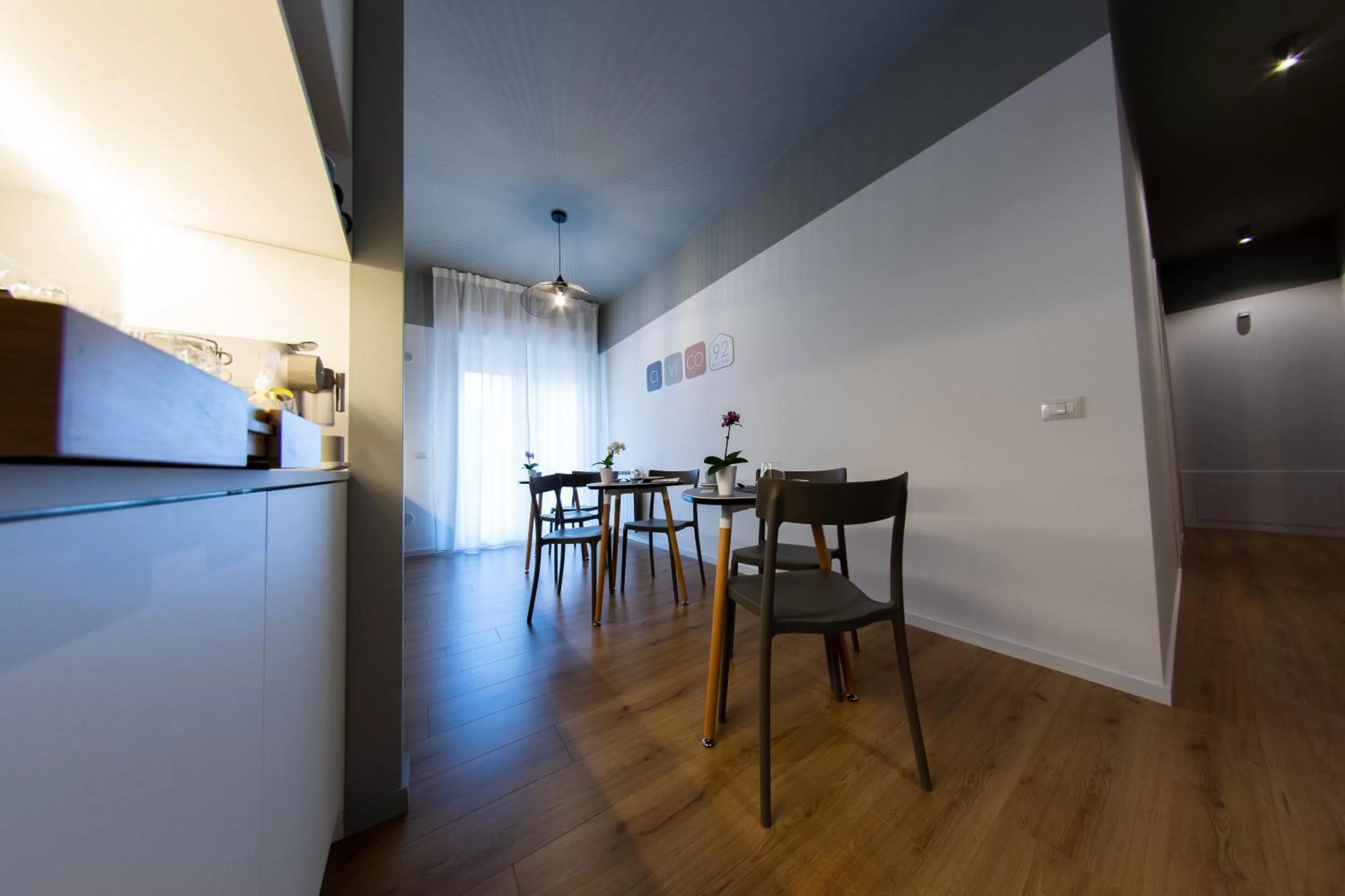 Communal kitchen, Dining Area in B&B civico 92