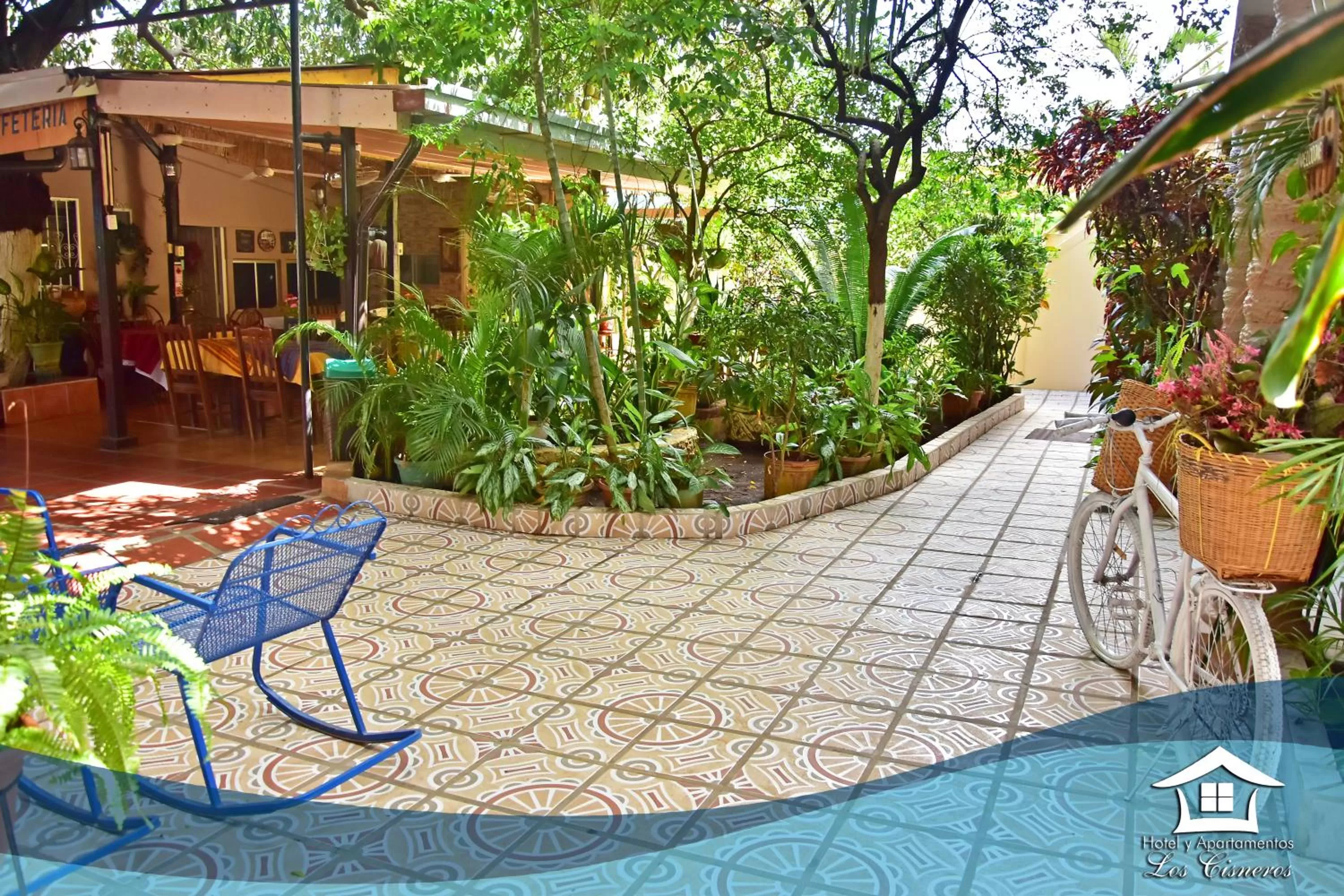 Garden view in Hotel y Apartments Los Cisneros