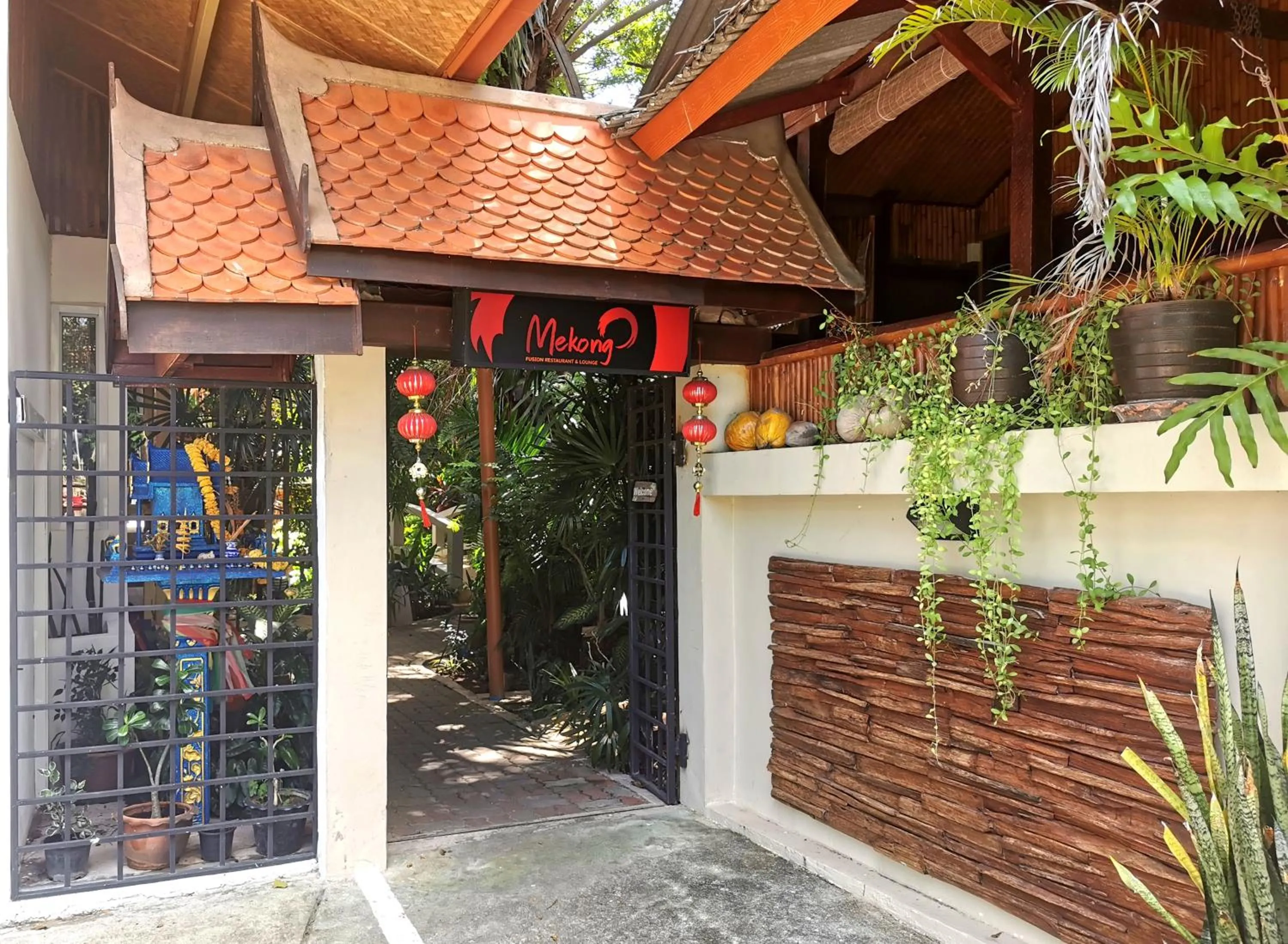 Facade/entrance in Baan Sukreep Resort